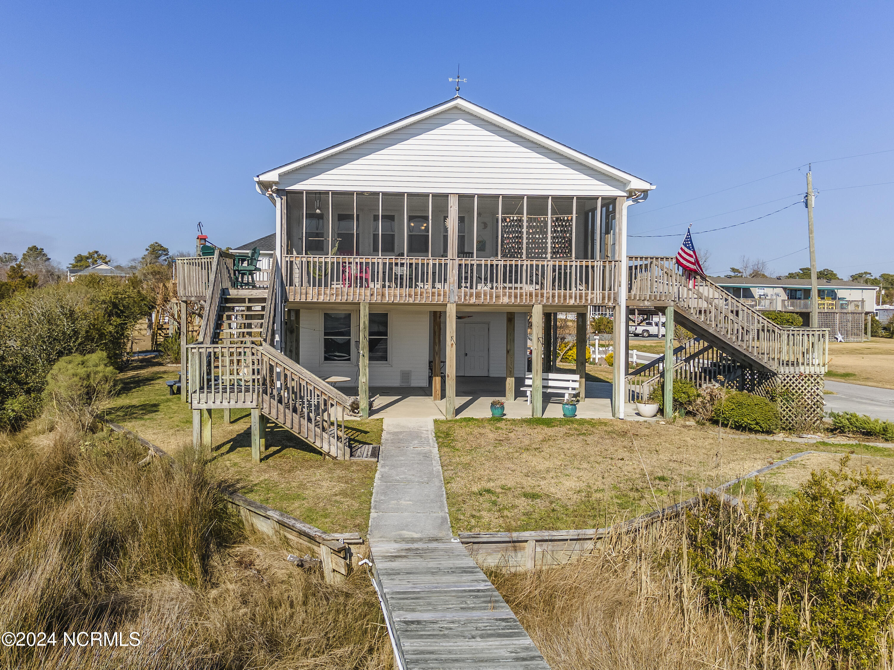 106 Clam Point Drive Property Photo 2