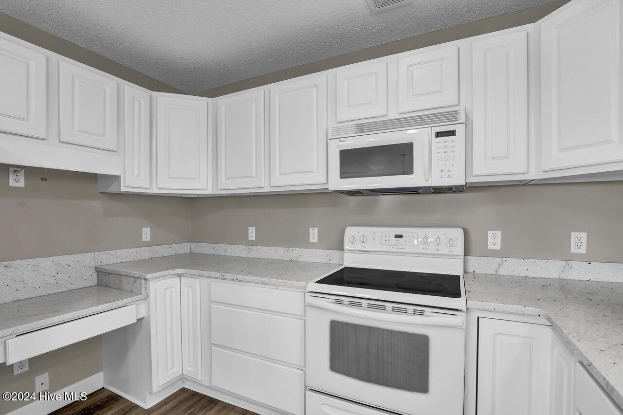 106 Clam Point Drive Property Photo 11
