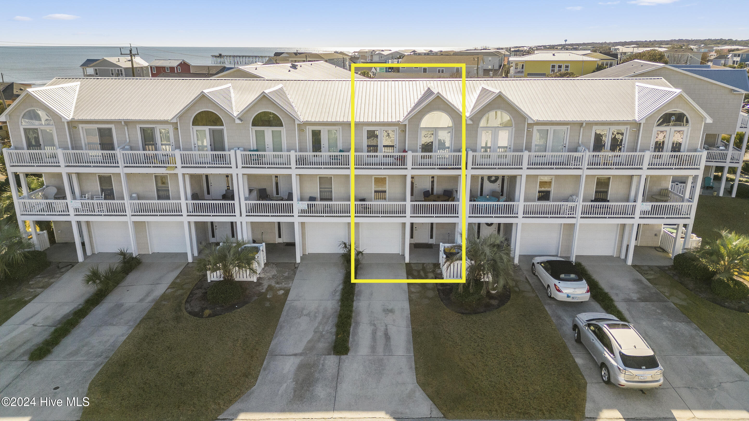 213 N Avenue Property Photo 1