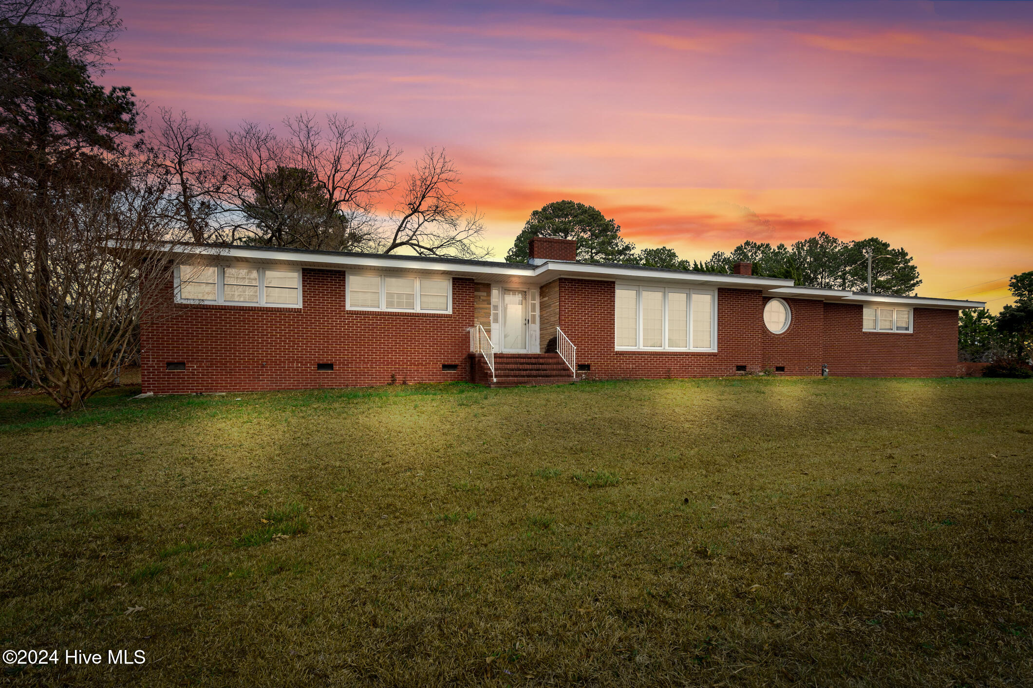 800 Hunter Hill Road Property Photo