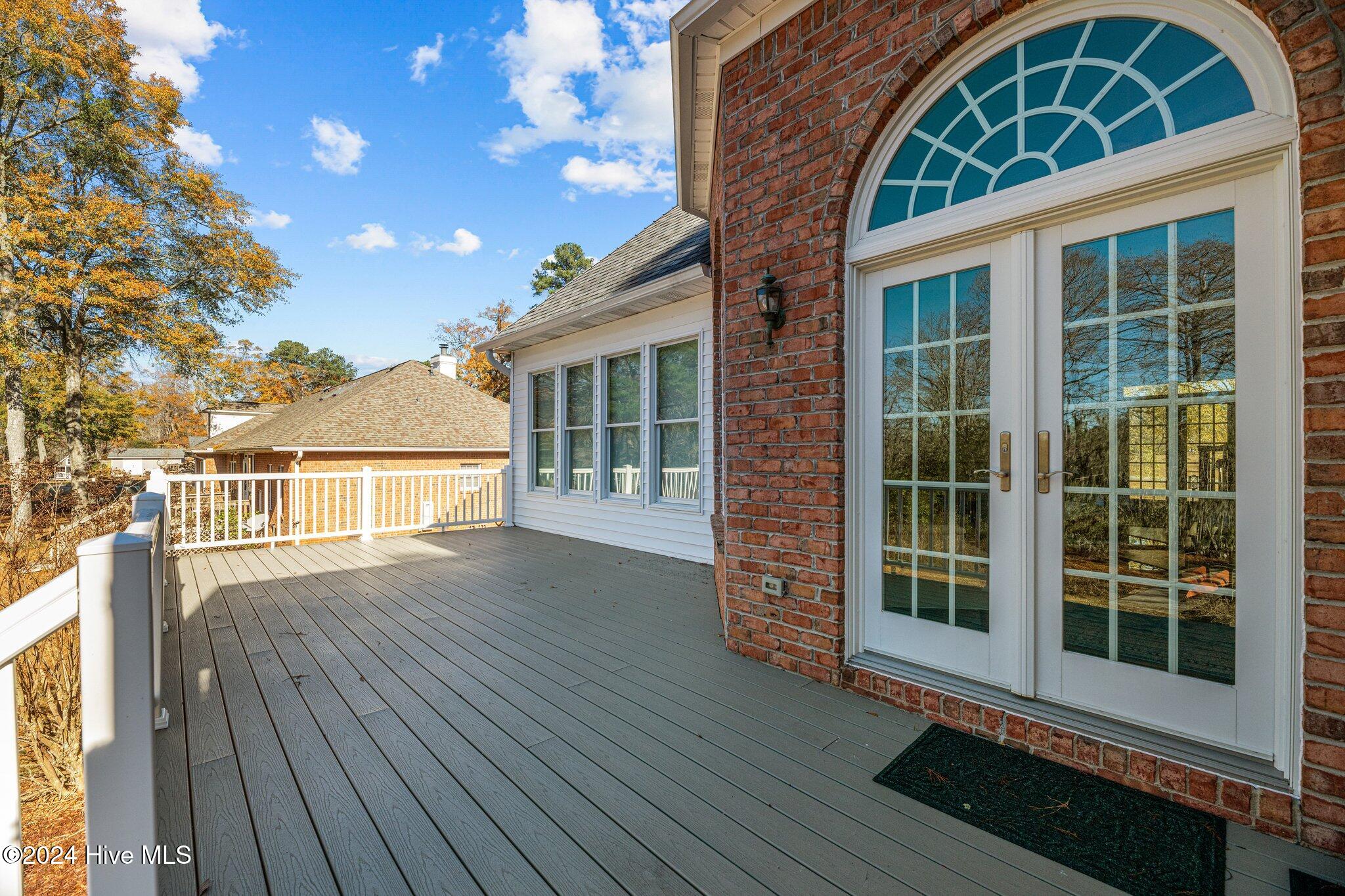 611 Creekwood Drive Property Photo 8