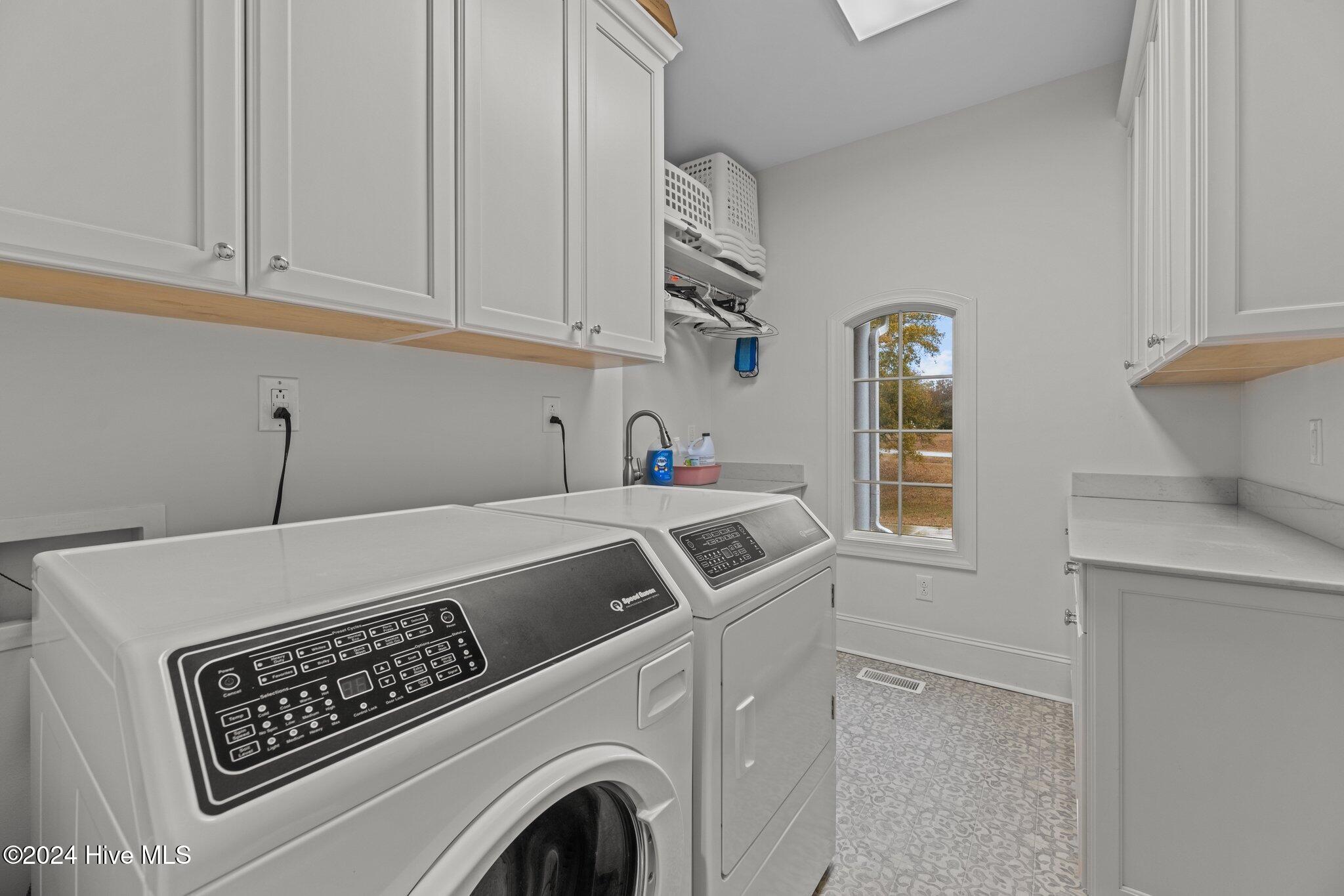 611 Creekwood Drive Property Photo 21