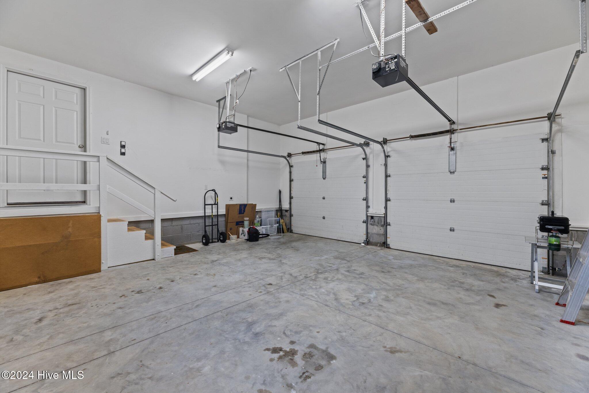 611 Creekwood Drive Property Photo 42