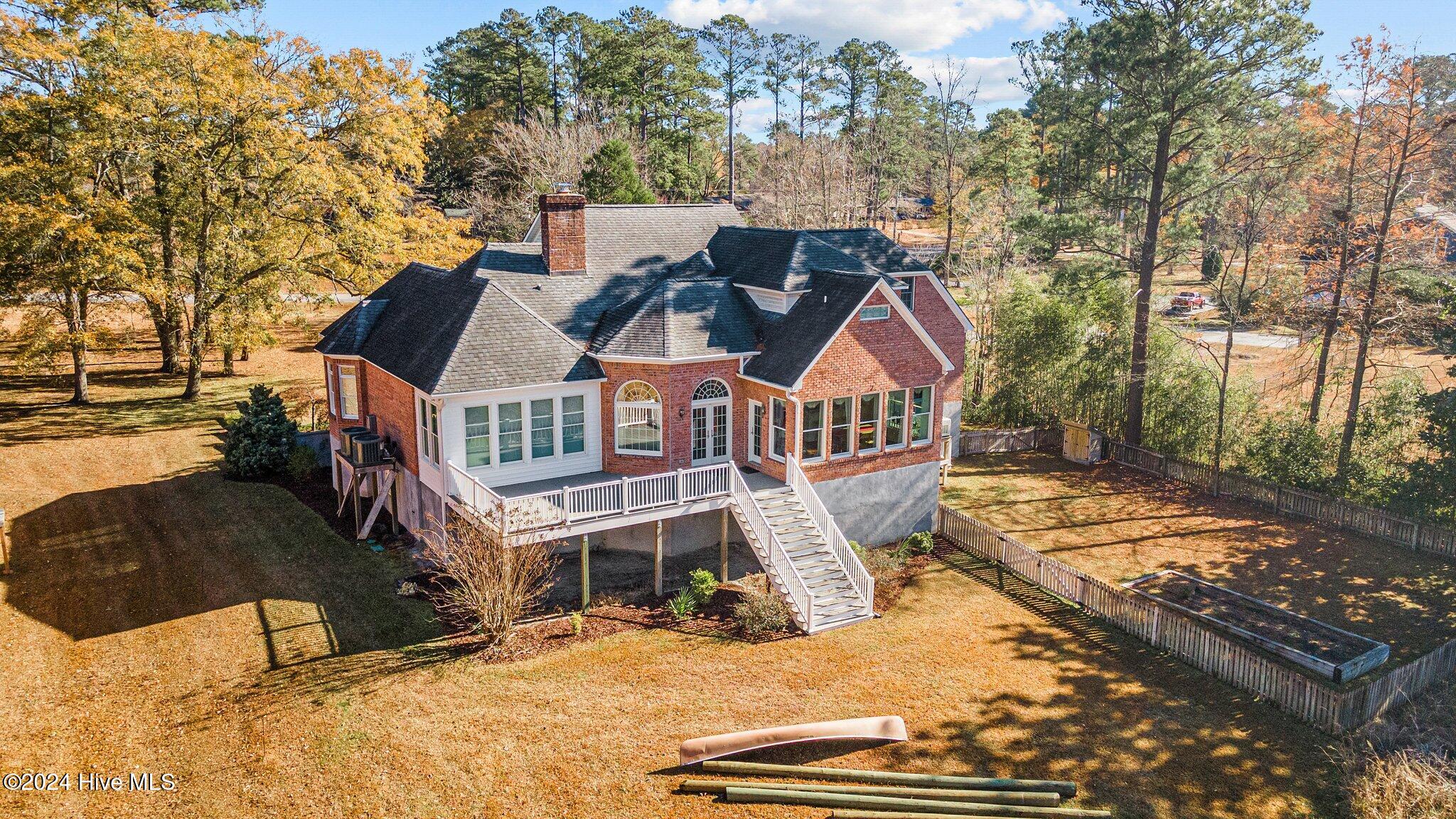 611 Creekwood Drive Property Photo 45