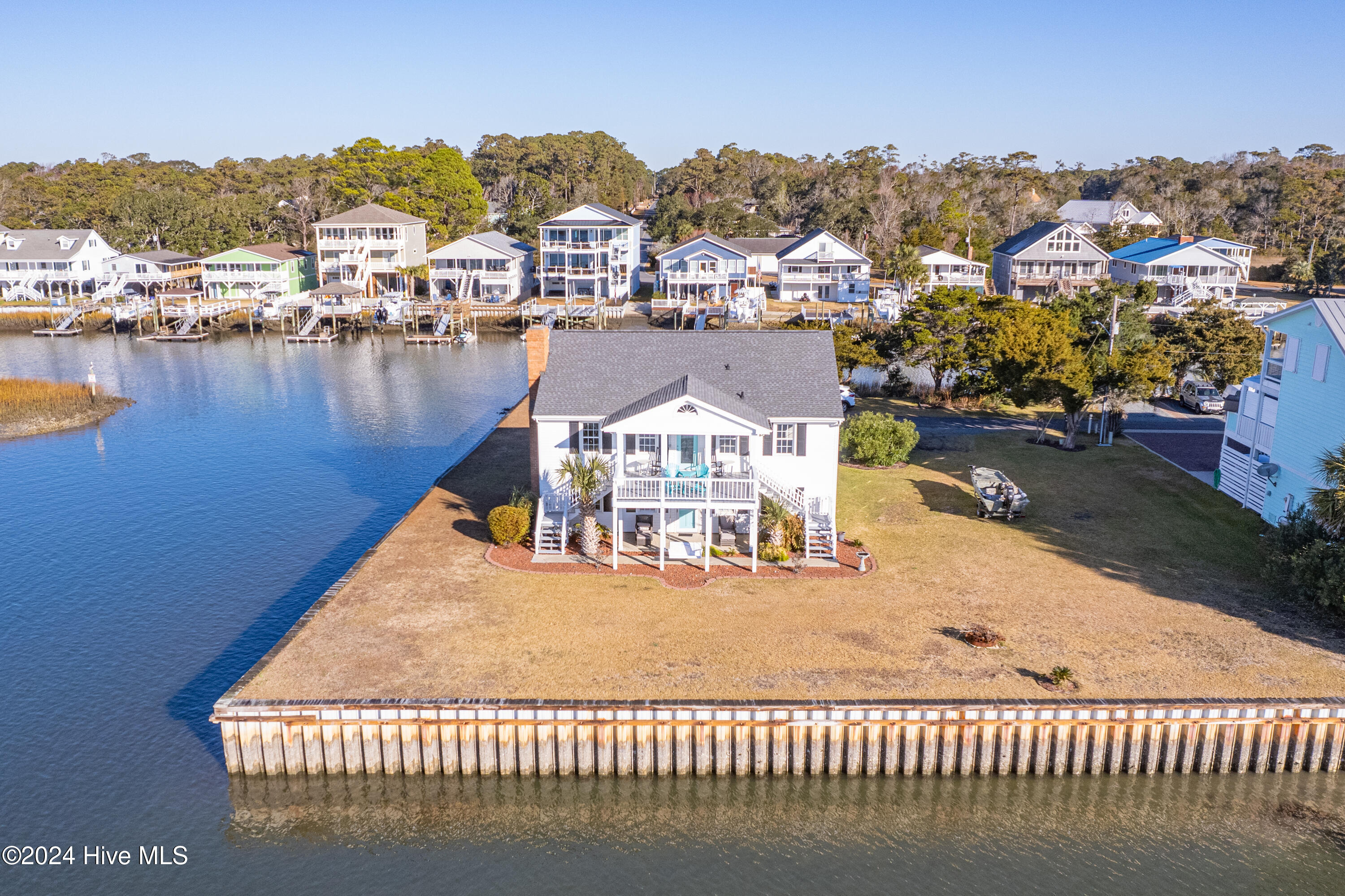 1766 E Sea Aire Canal Property Photo 7