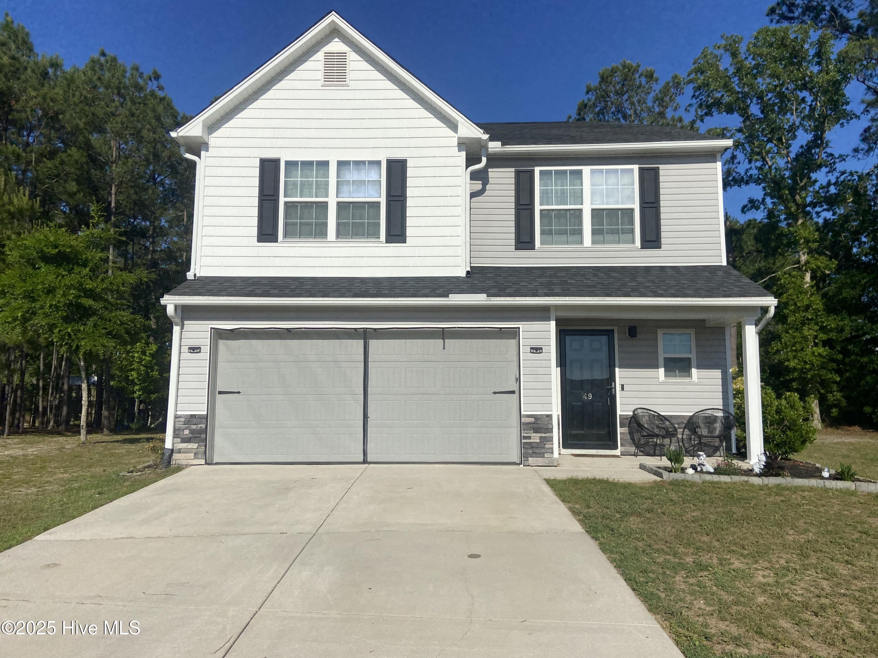 49 Patrick Henry Circle Property Photo 1