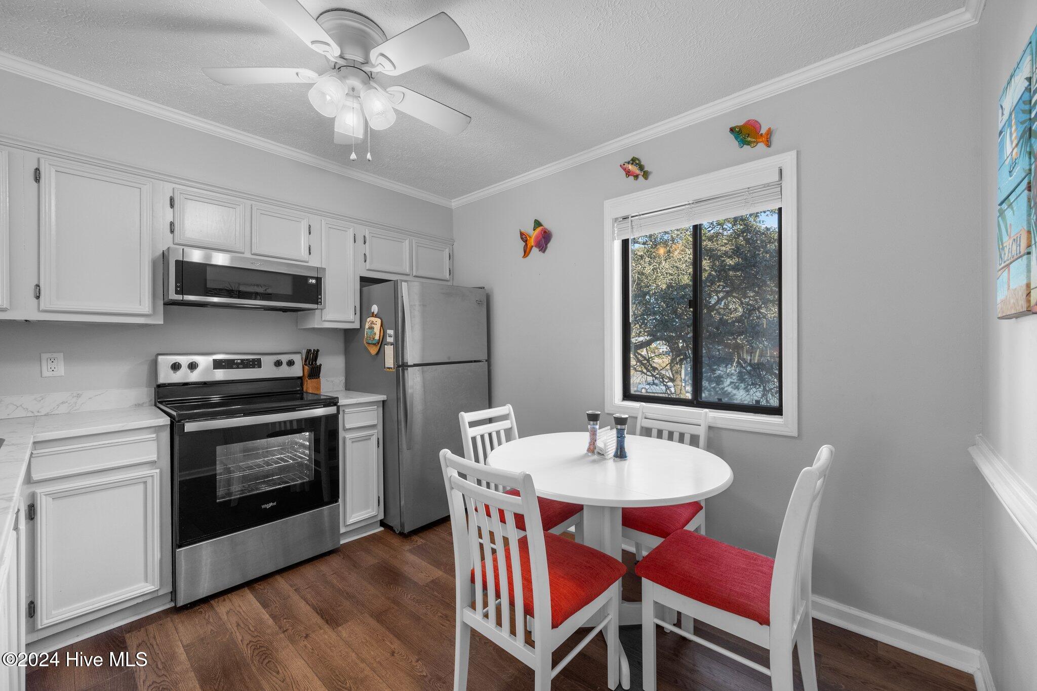 2240 New River Inlet Road 230 Property Photo 13