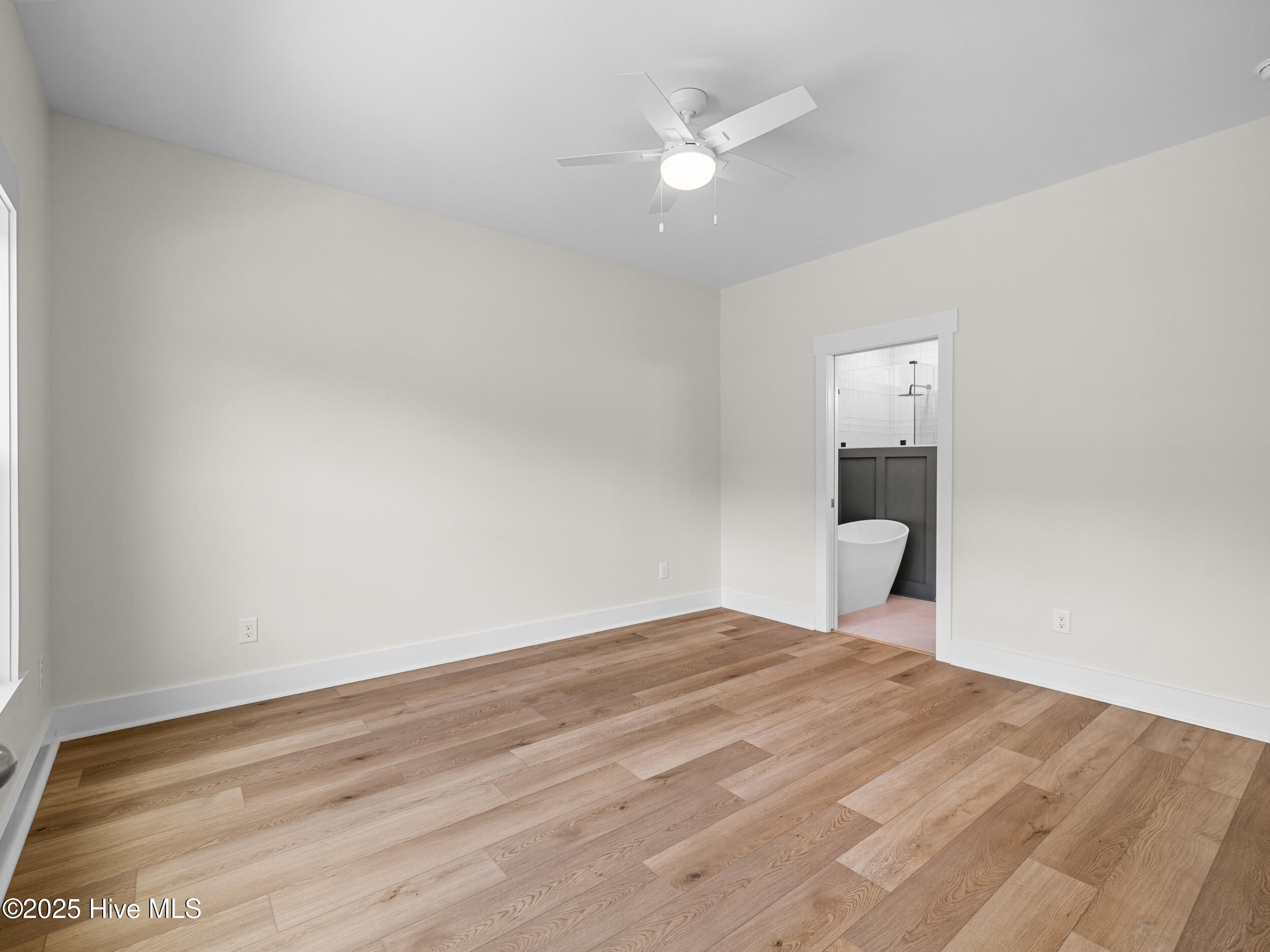 305 Belgian Court Property Photo 15