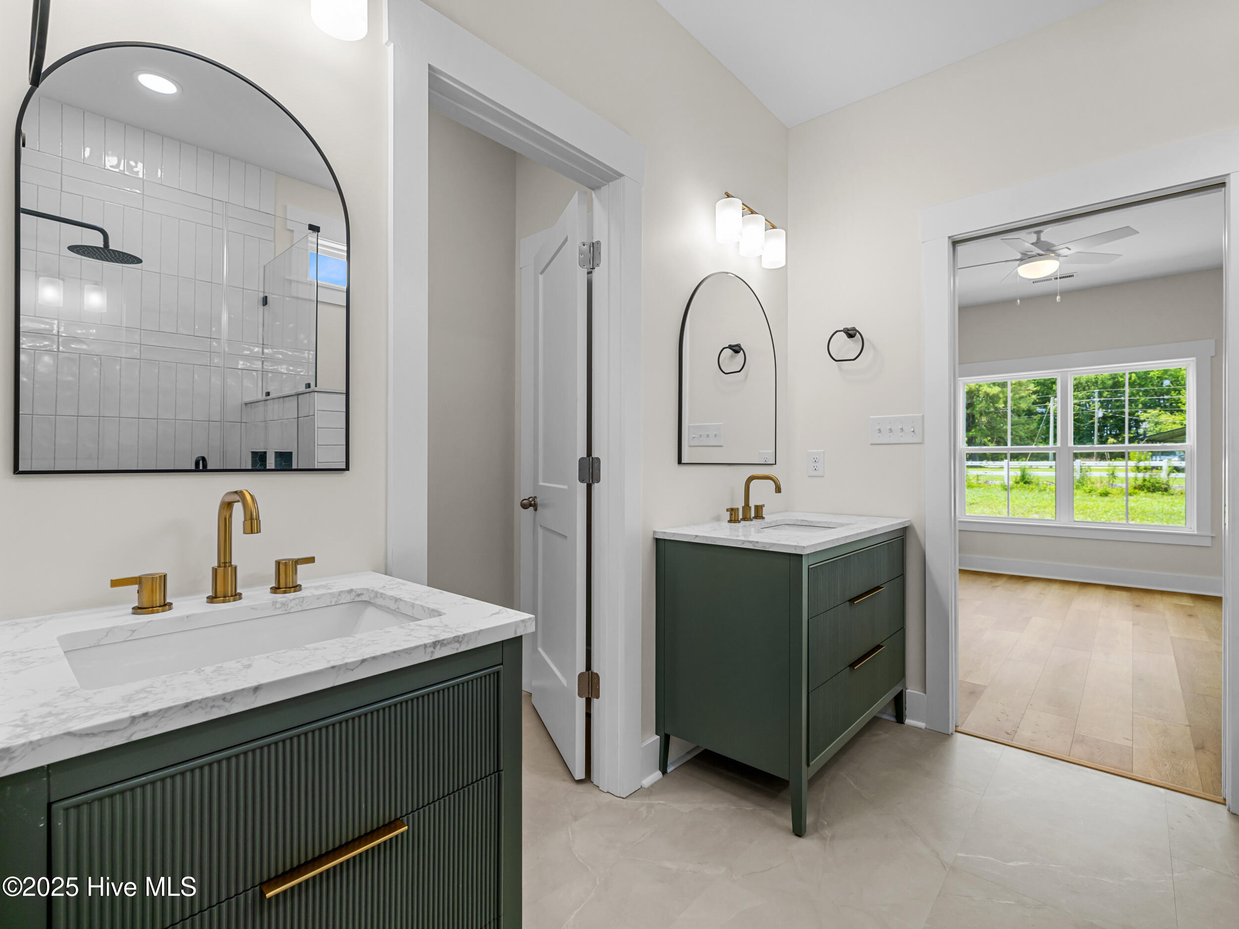 305 Belgian Court Property Photo 18