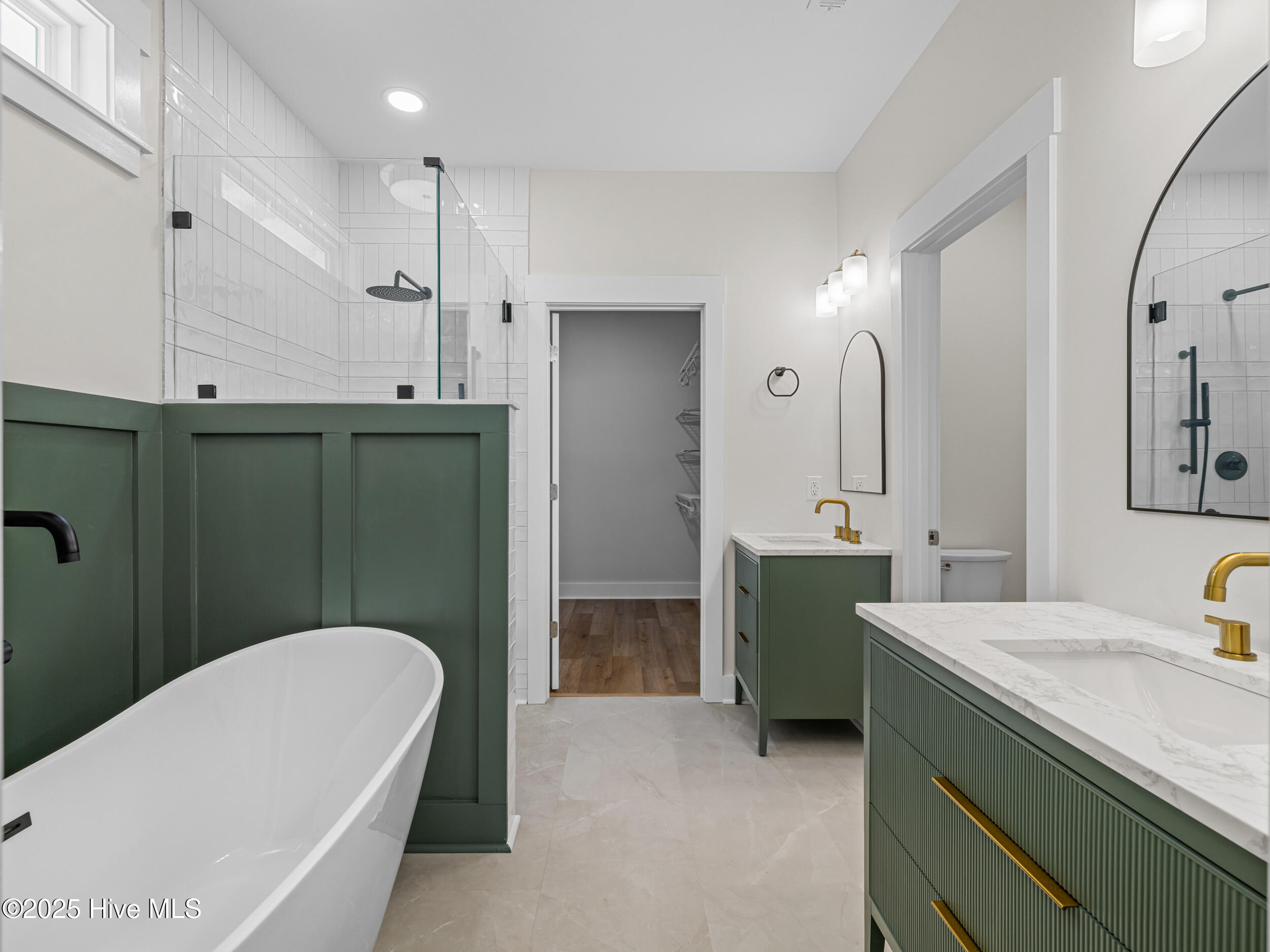 305 Belgian Court Property Photo 19