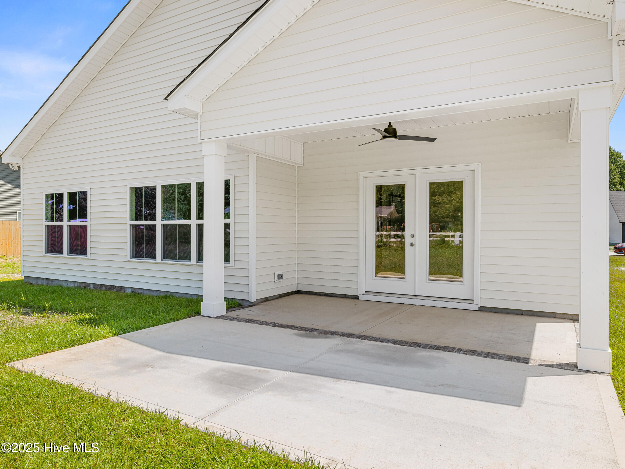 305 Belgian Court Property Photo 30