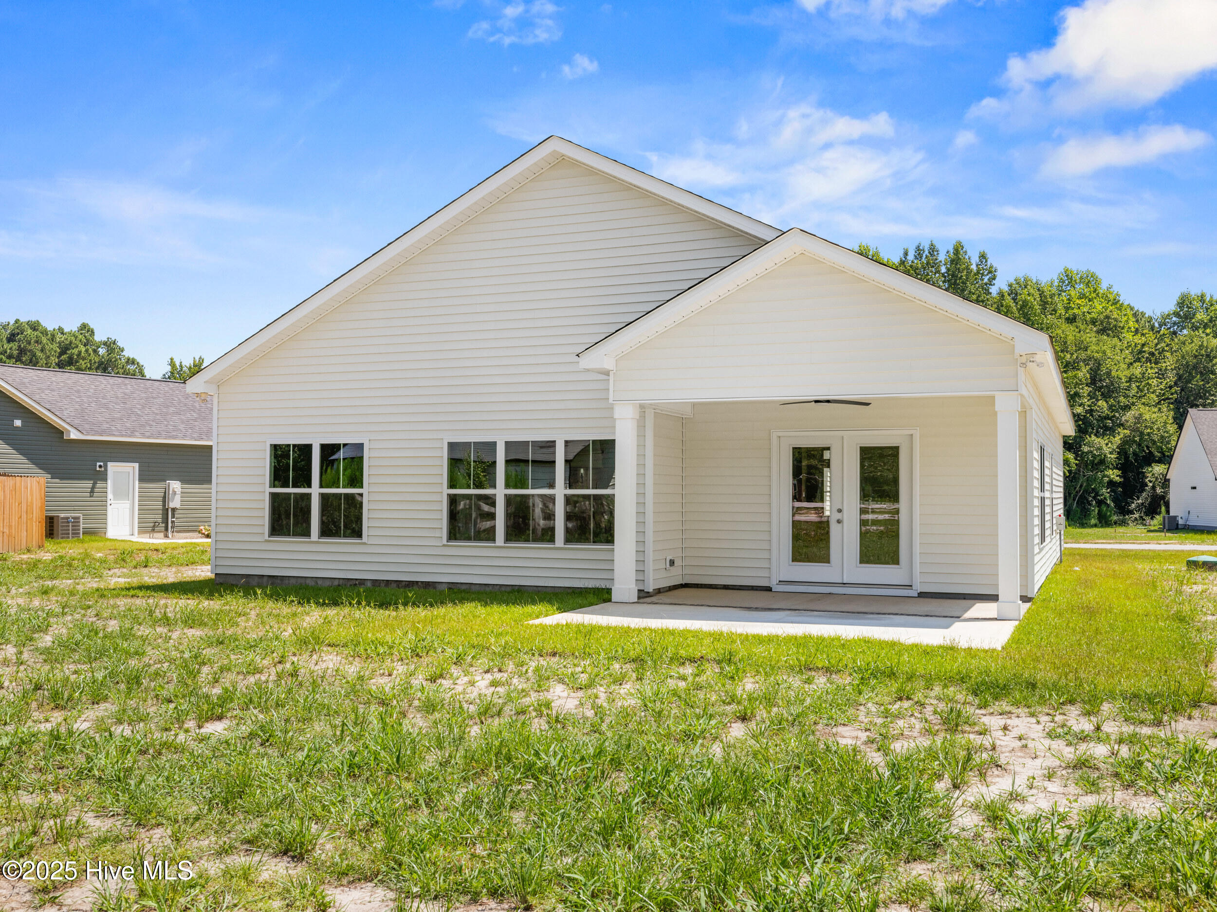 305 Belgian Court Property Photo 32