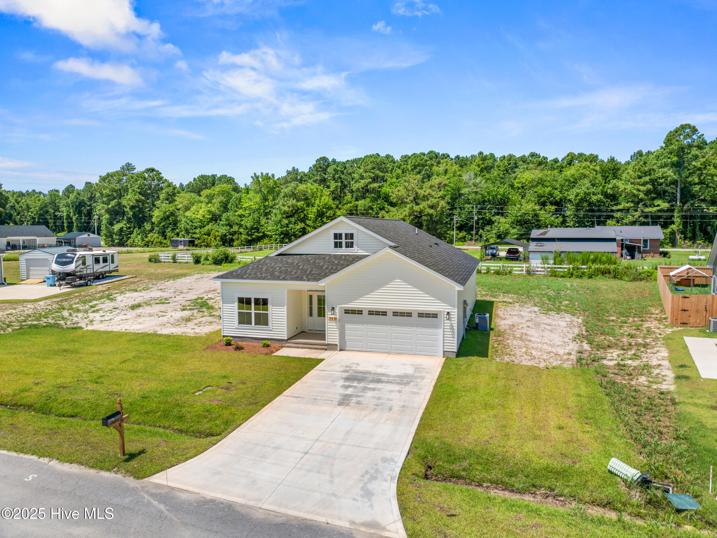305 Belgian Court Property Photo 35