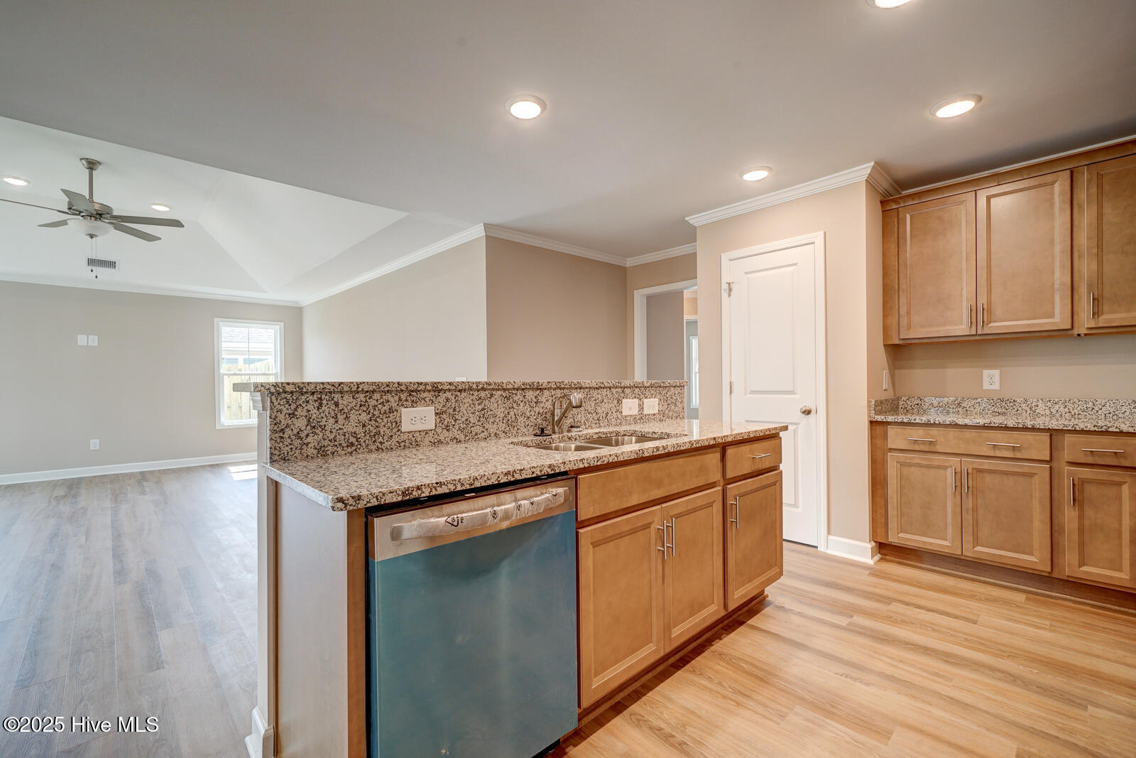 5314 Vespar Court Property Photo 8