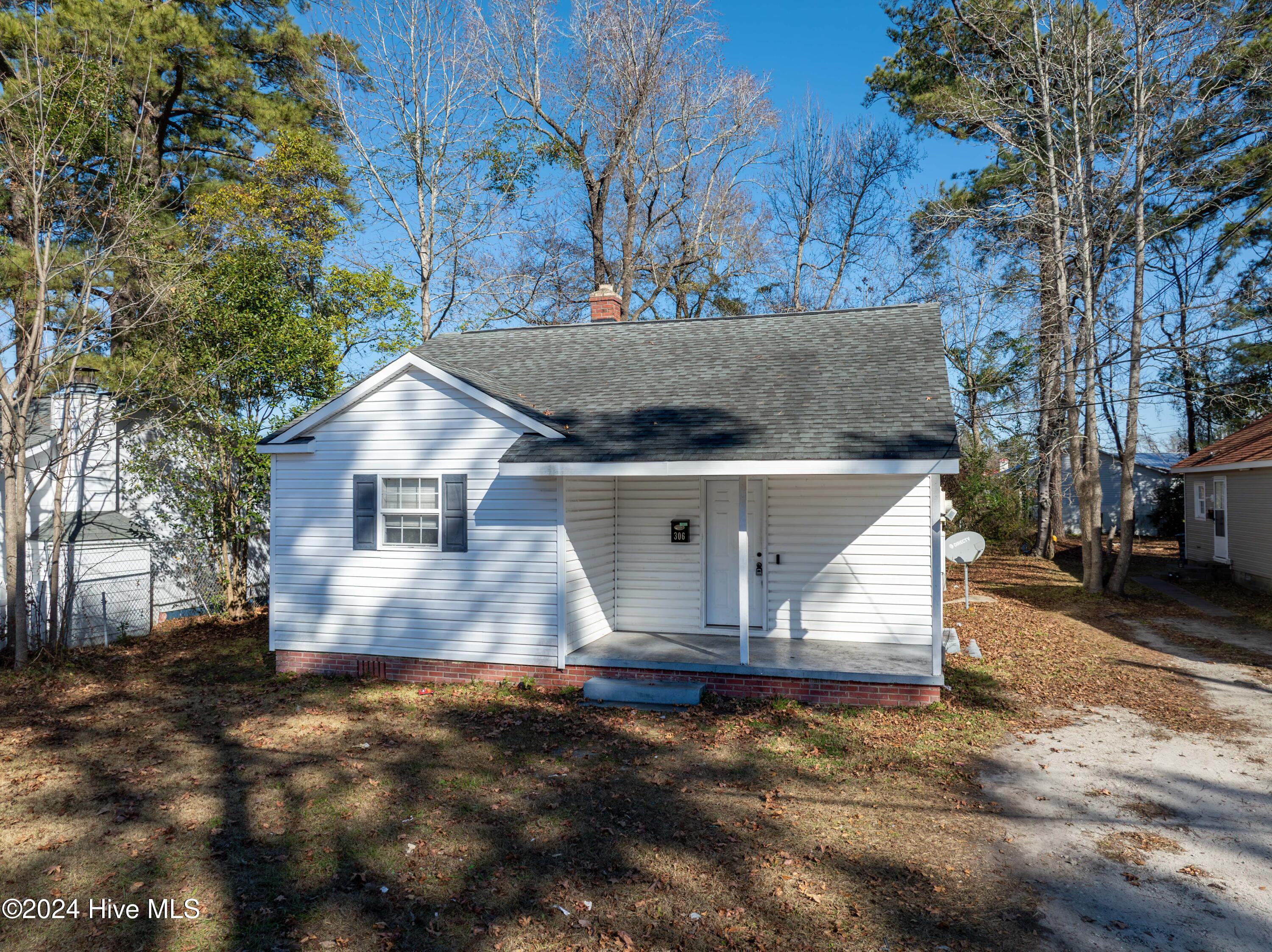 306 Richlands Avenue Property Photo