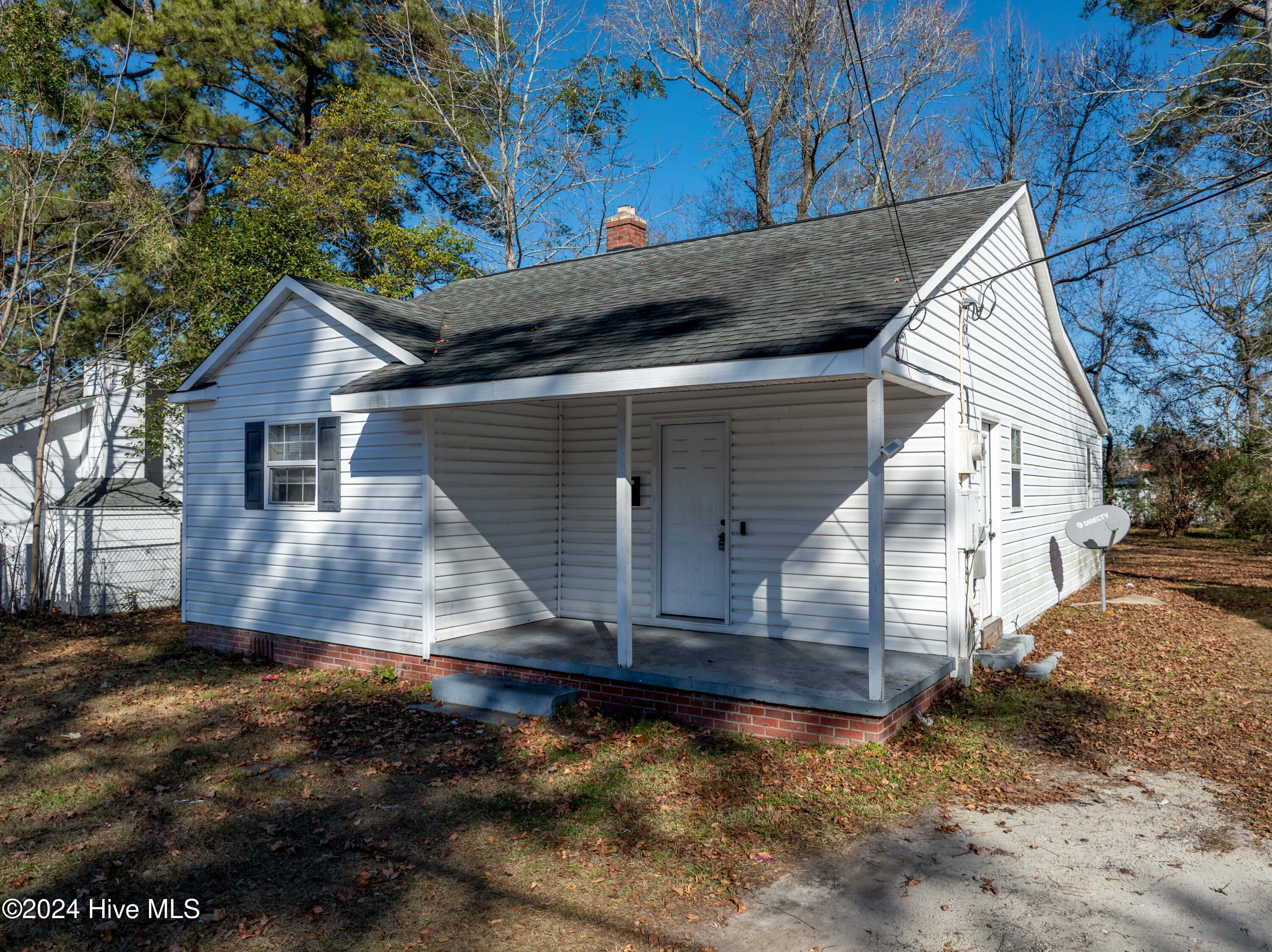 306 Richlands Avenue Property Photo 2