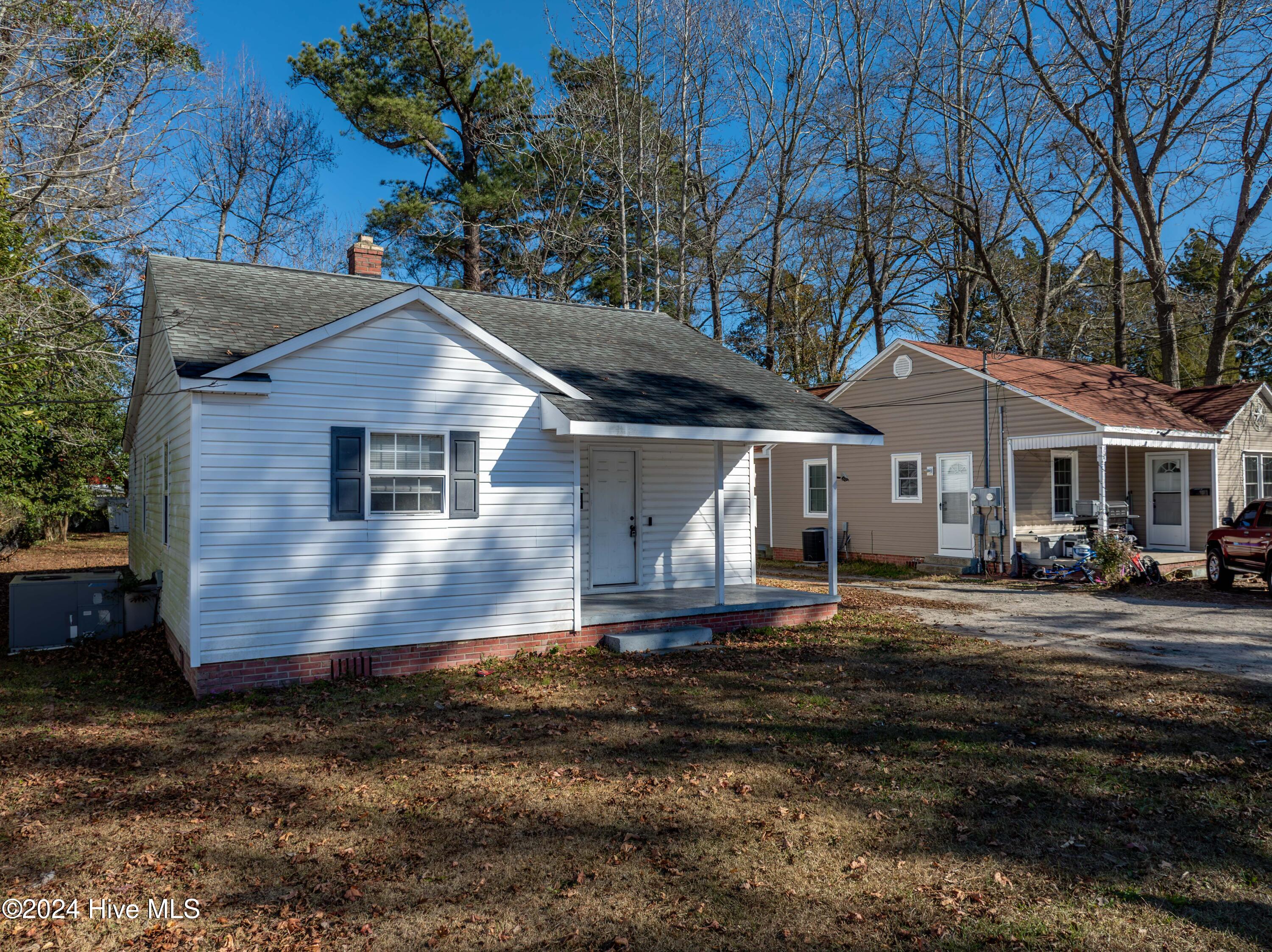 306 Richlands Avenue Property Photo 3