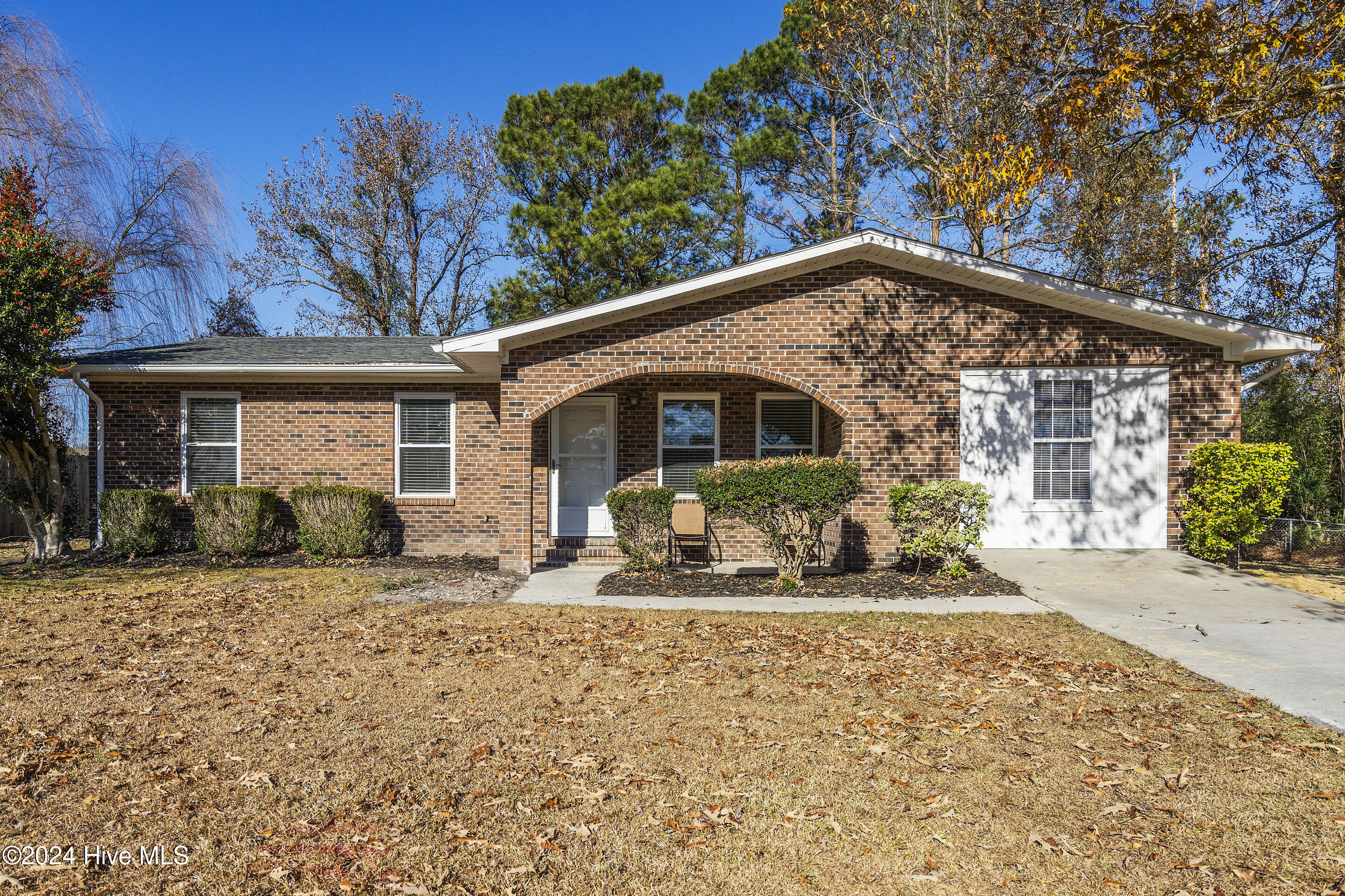 8007 Tall Oak Court Property Photo 1