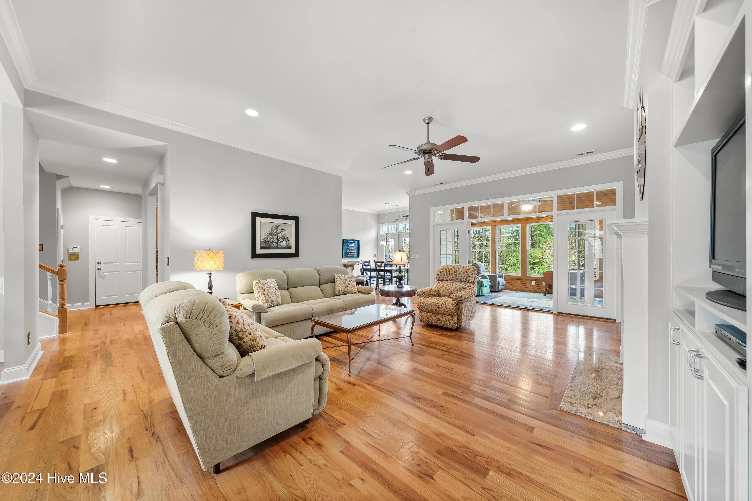 3862 Ridge Crest Drive Property Photo 8
