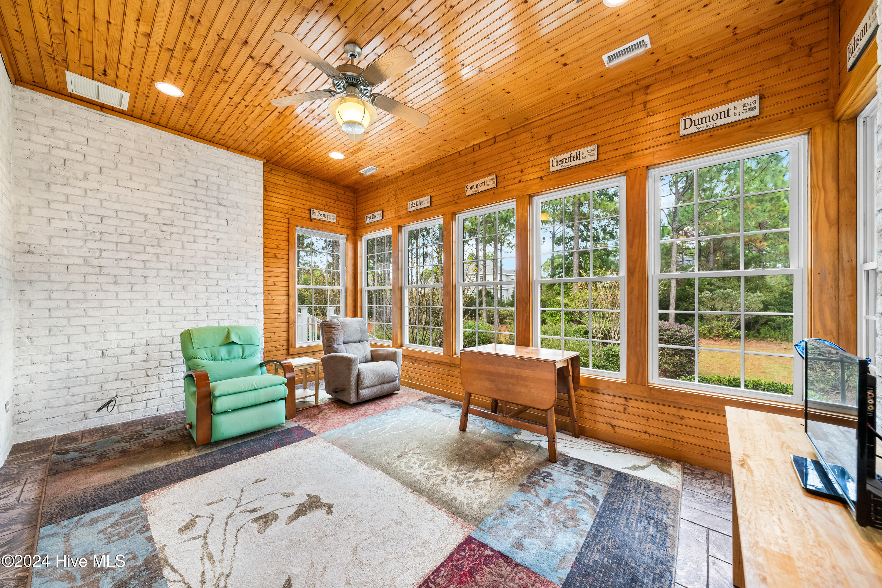3862 Ridge Crest Drive Property Photo 12