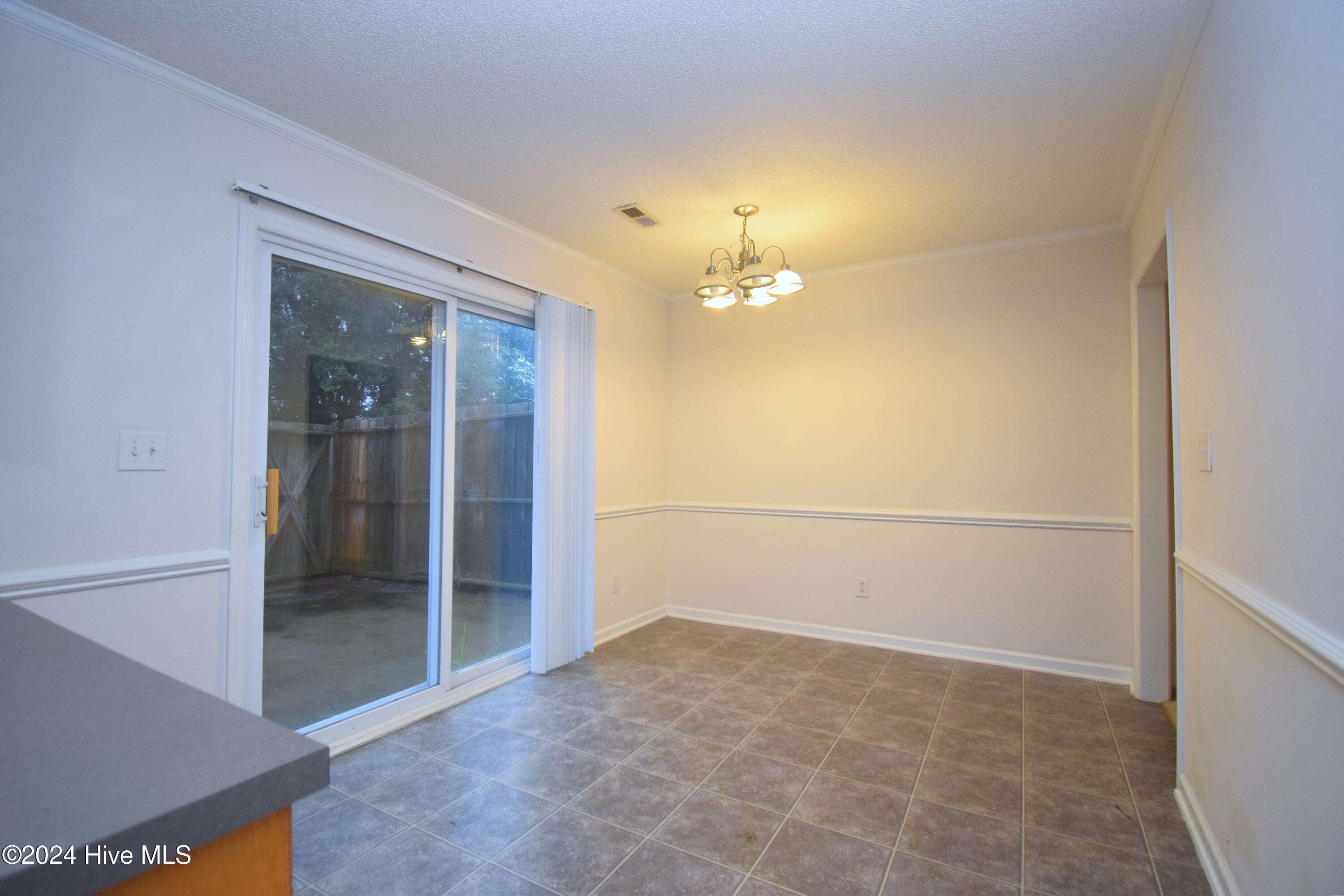 2385 Vineyard Drive I6 Property Photo 6