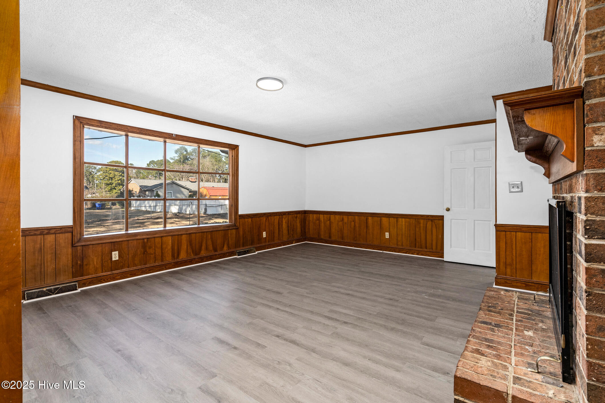 1211 Red Banks Road Property Photo 14