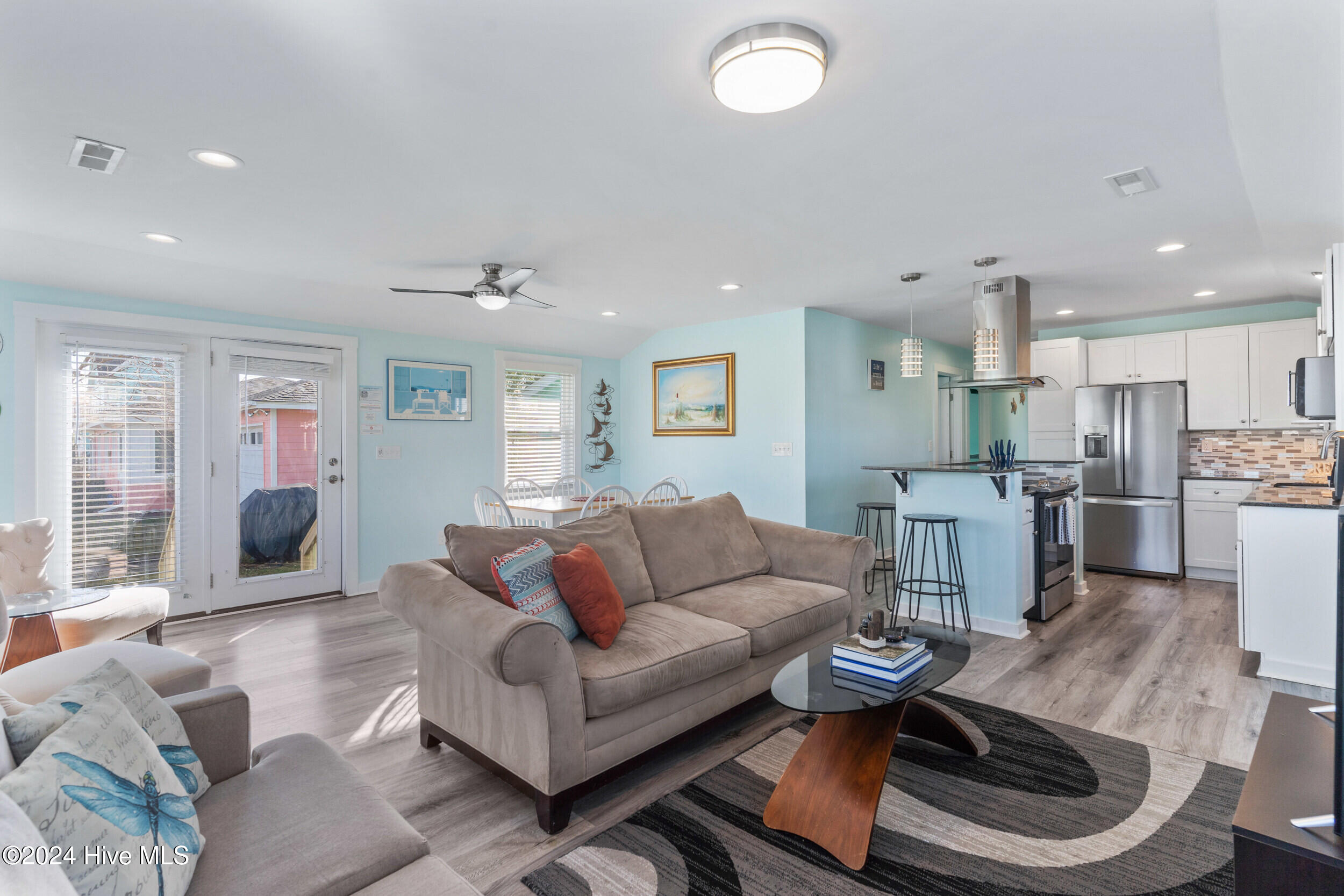 309 F Avenue Property Photo 8