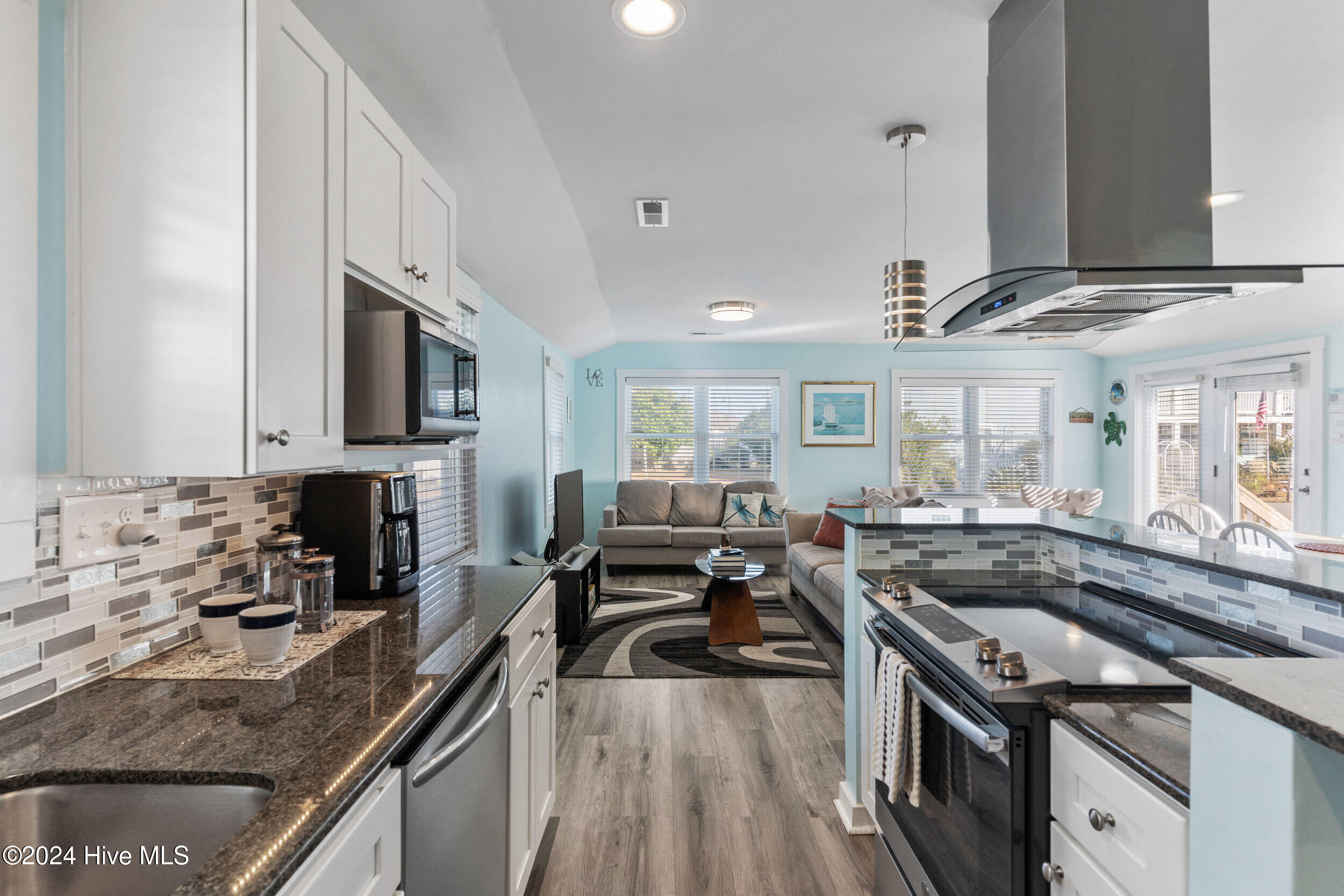 309 F Avenue Property Photo 12