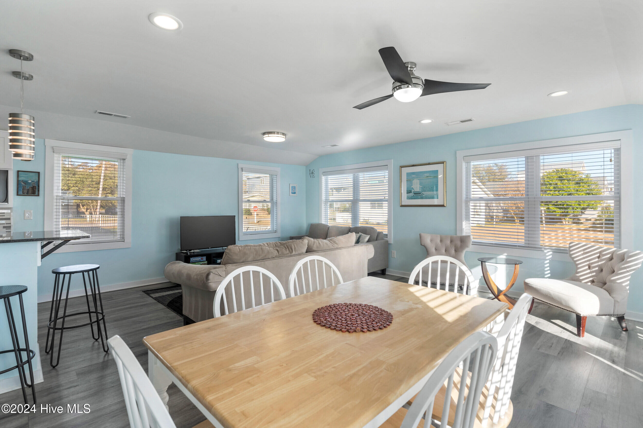 309 F Avenue Property Photo 14