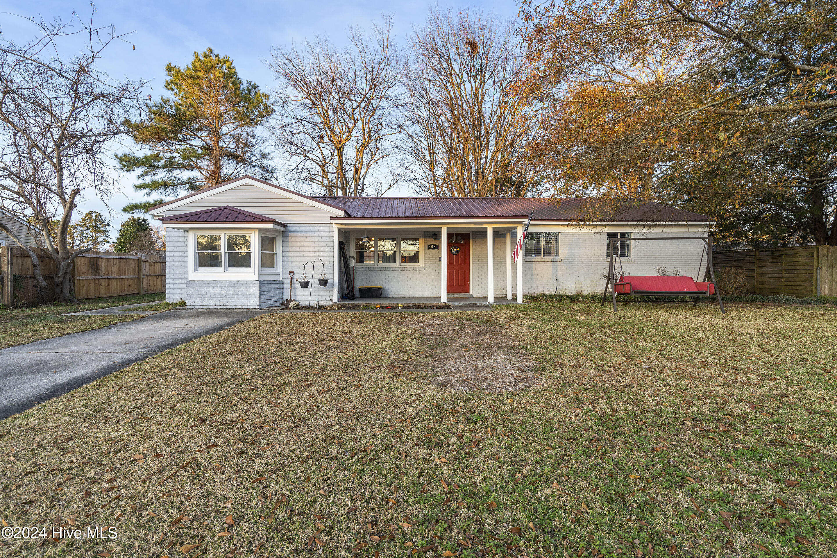 408 Myna Drive Property Photo 1