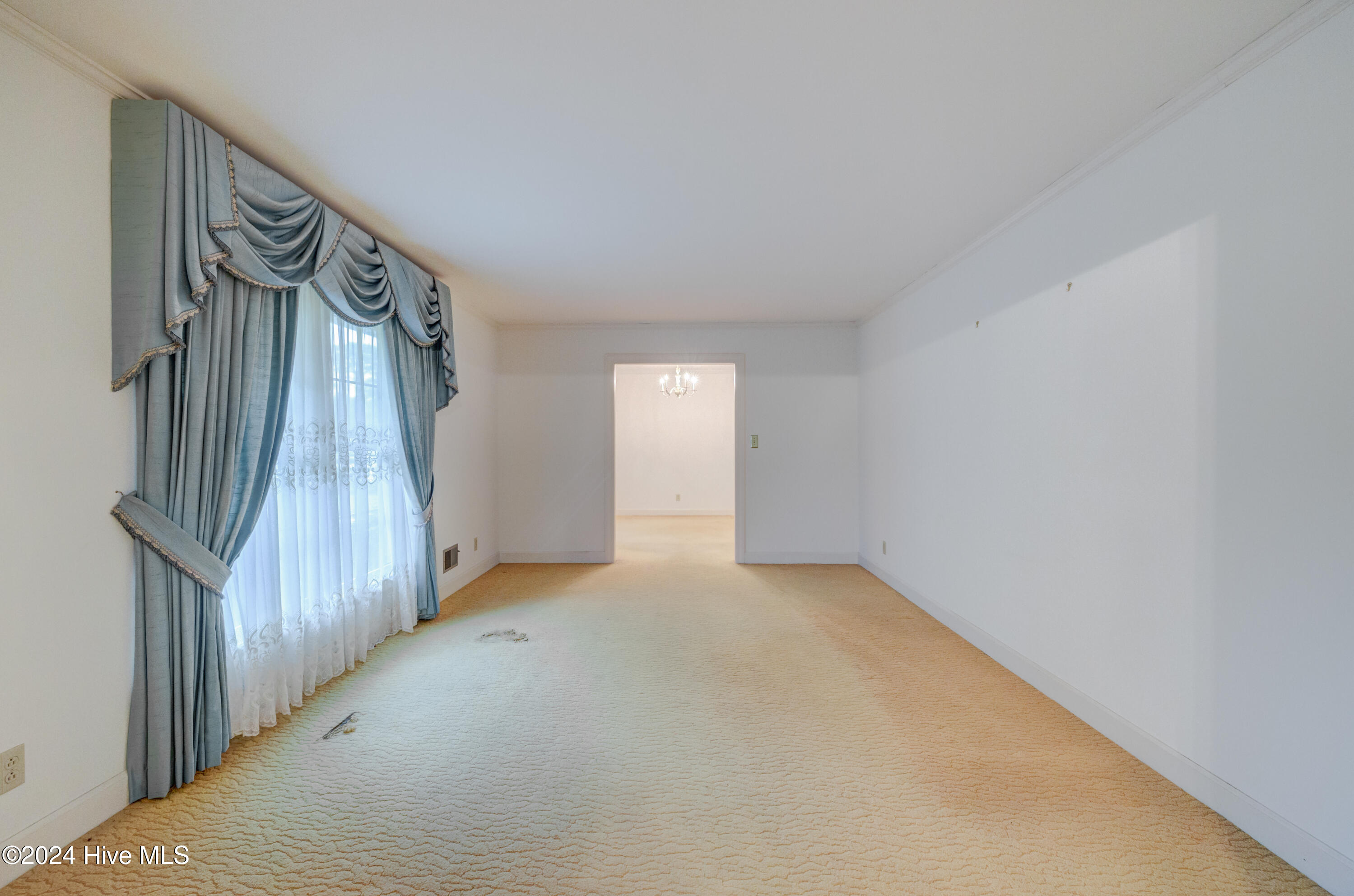 5021 College Acres Drive Property Photo 8