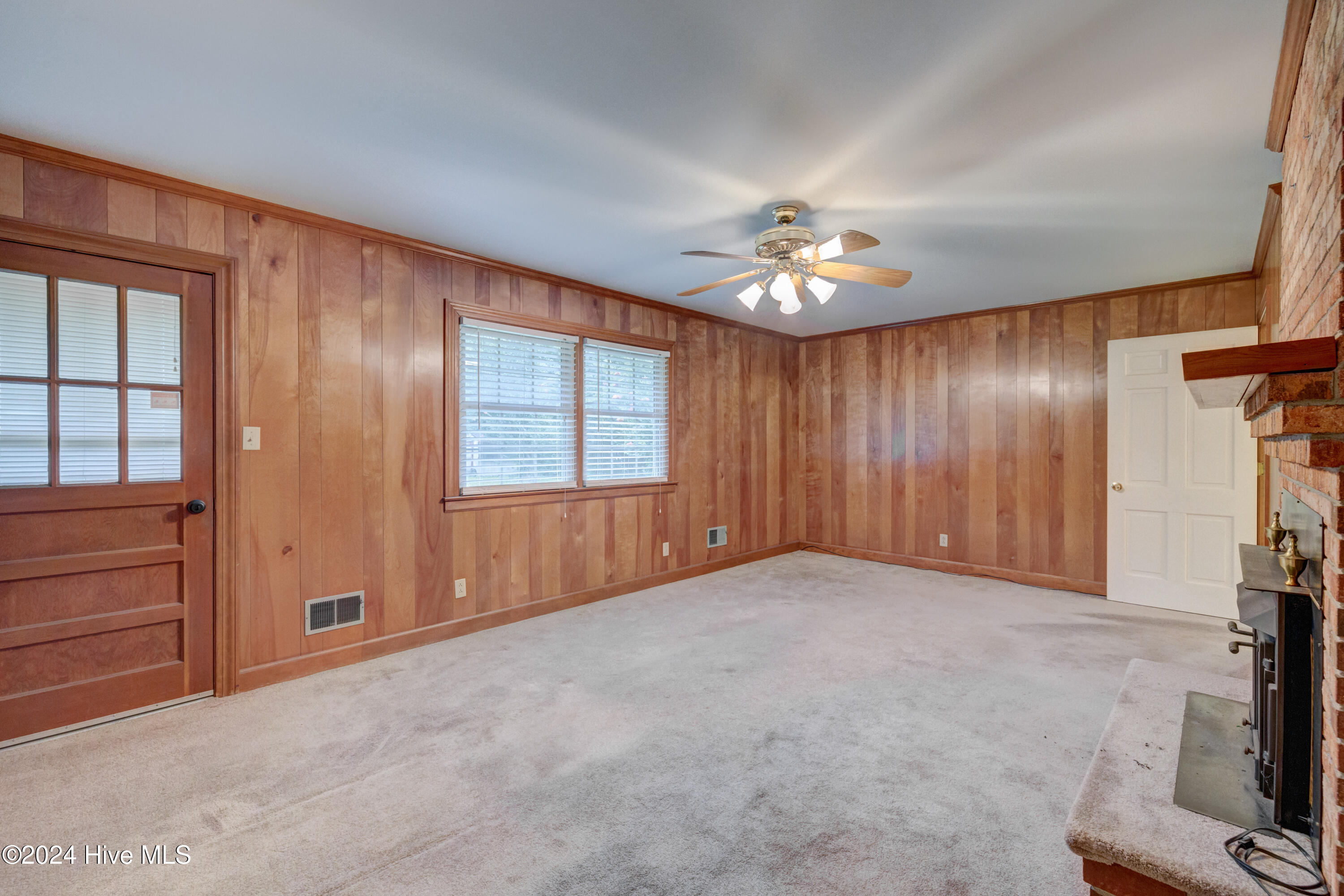 5021 College Acres Drive Property Photo 17
