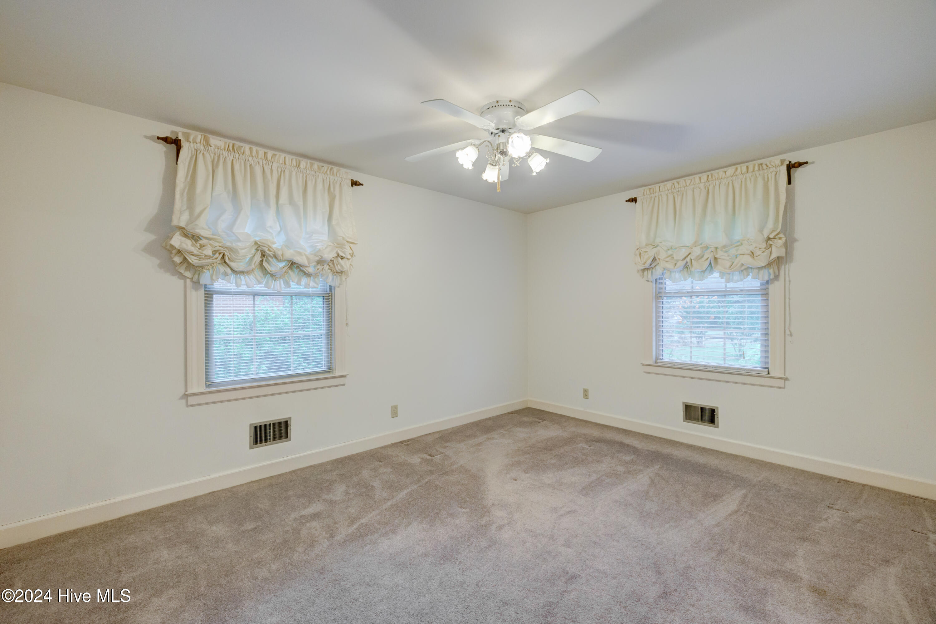 5021 College Acres Drive Property Photo 26