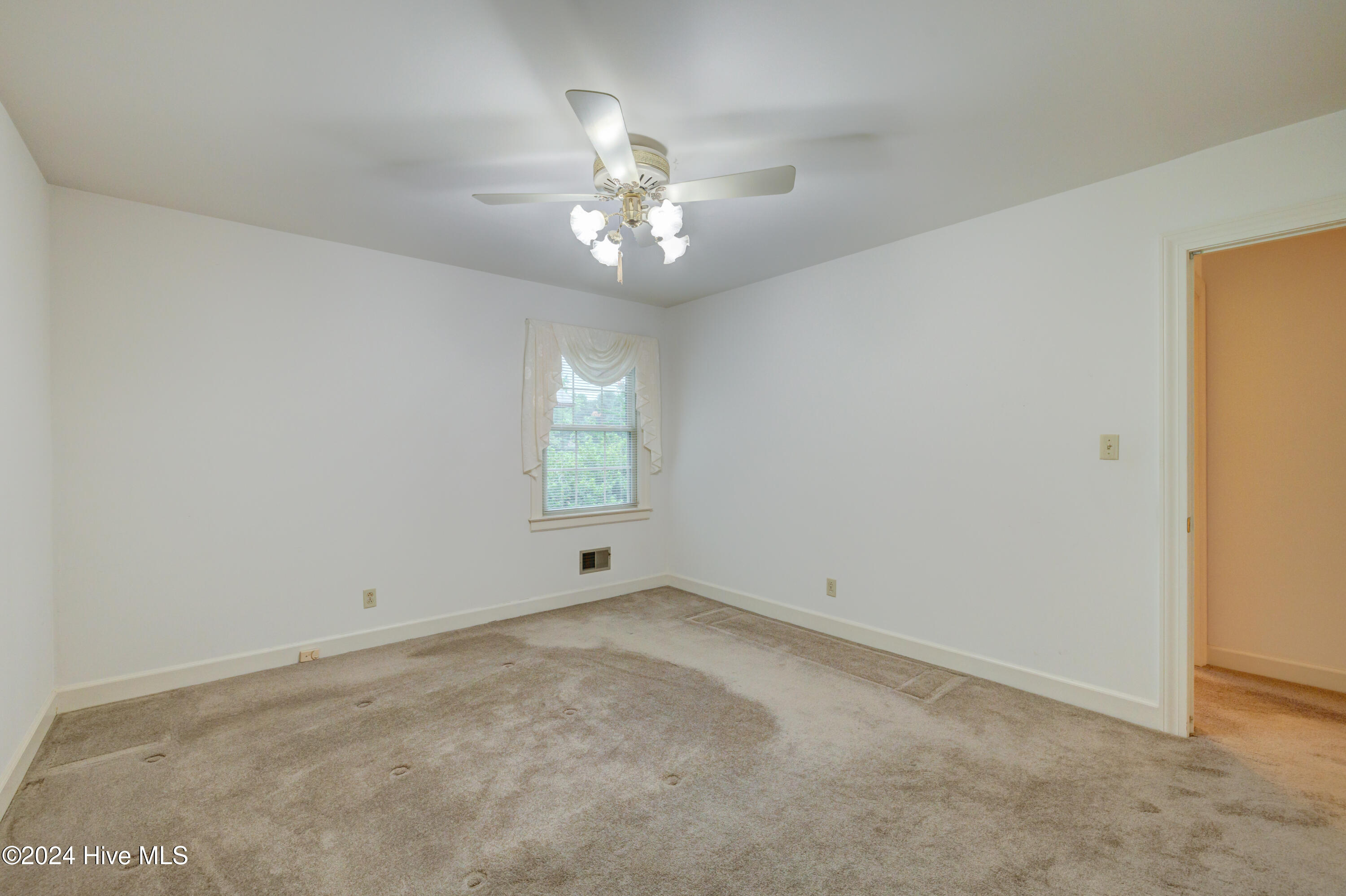 5021 College Acres Drive Property Photo 32