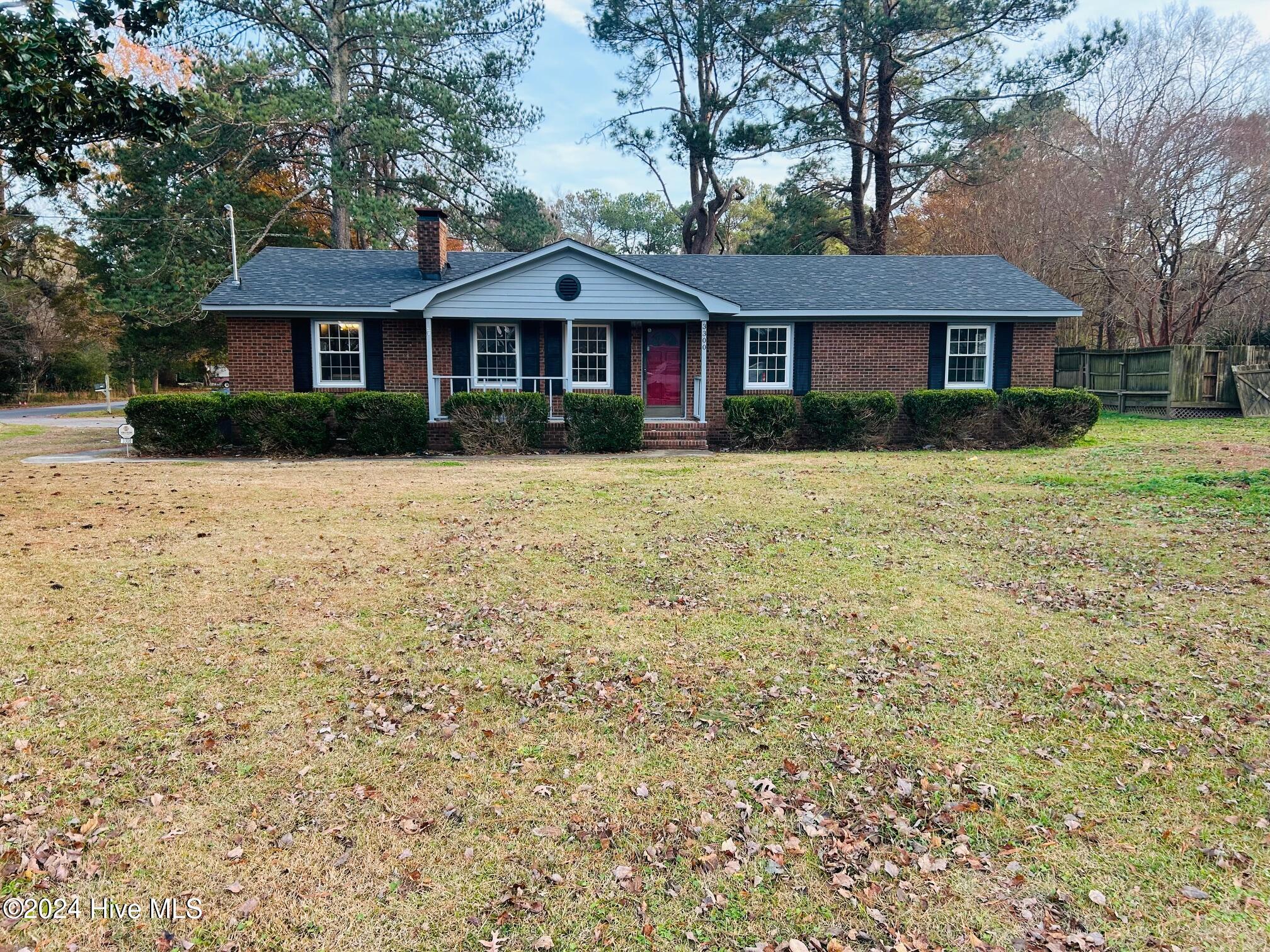 3300 Pinetree Lane Property Photo