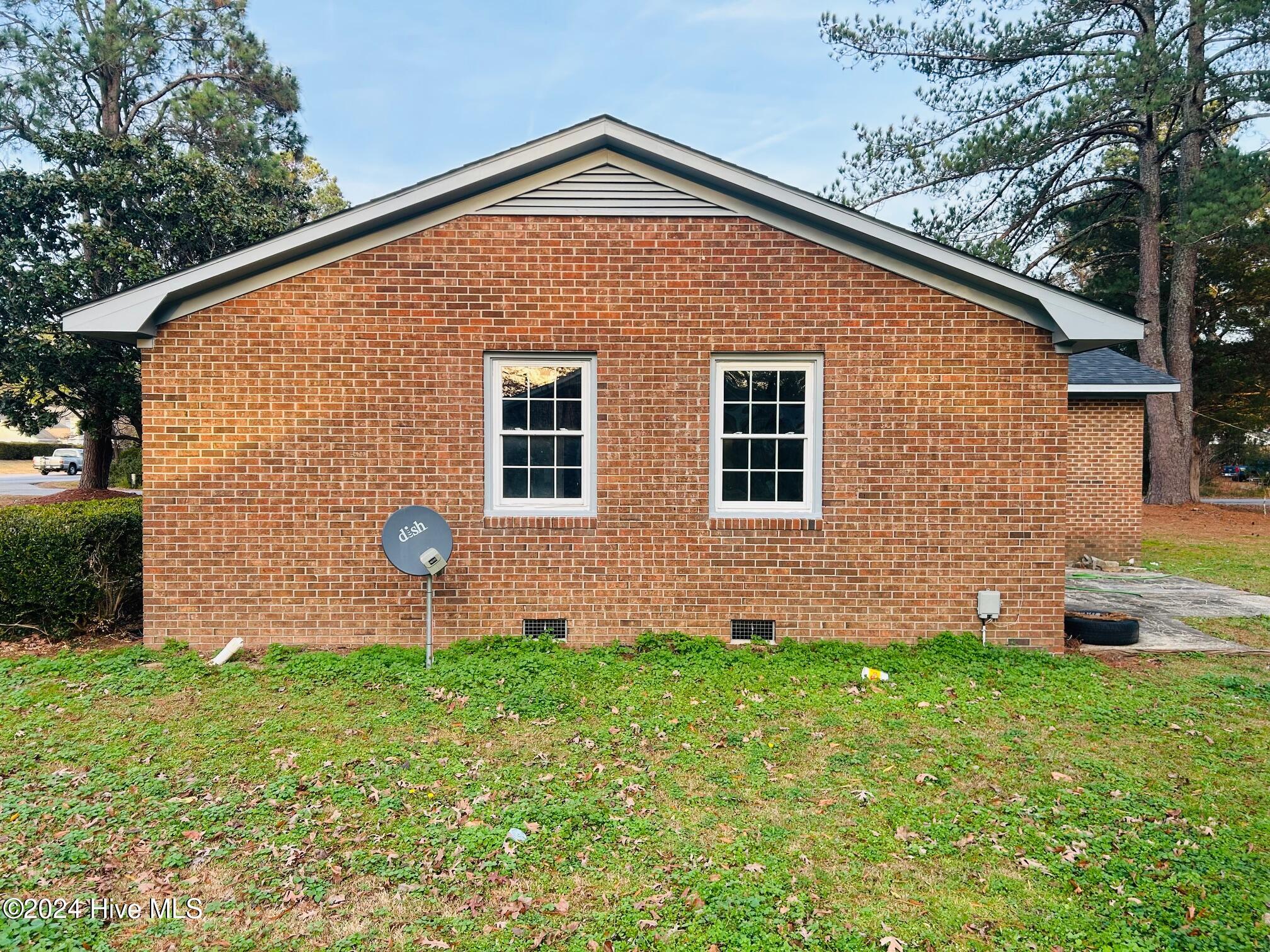 3300 Pinetree Lane Property Photo 15