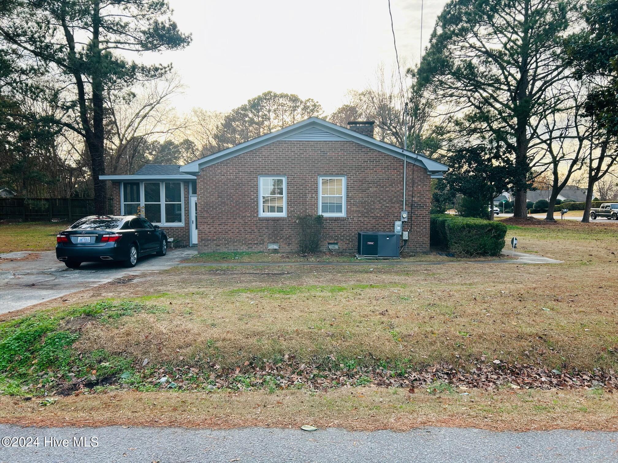 3300 Pinetree Lane Property Photo 18