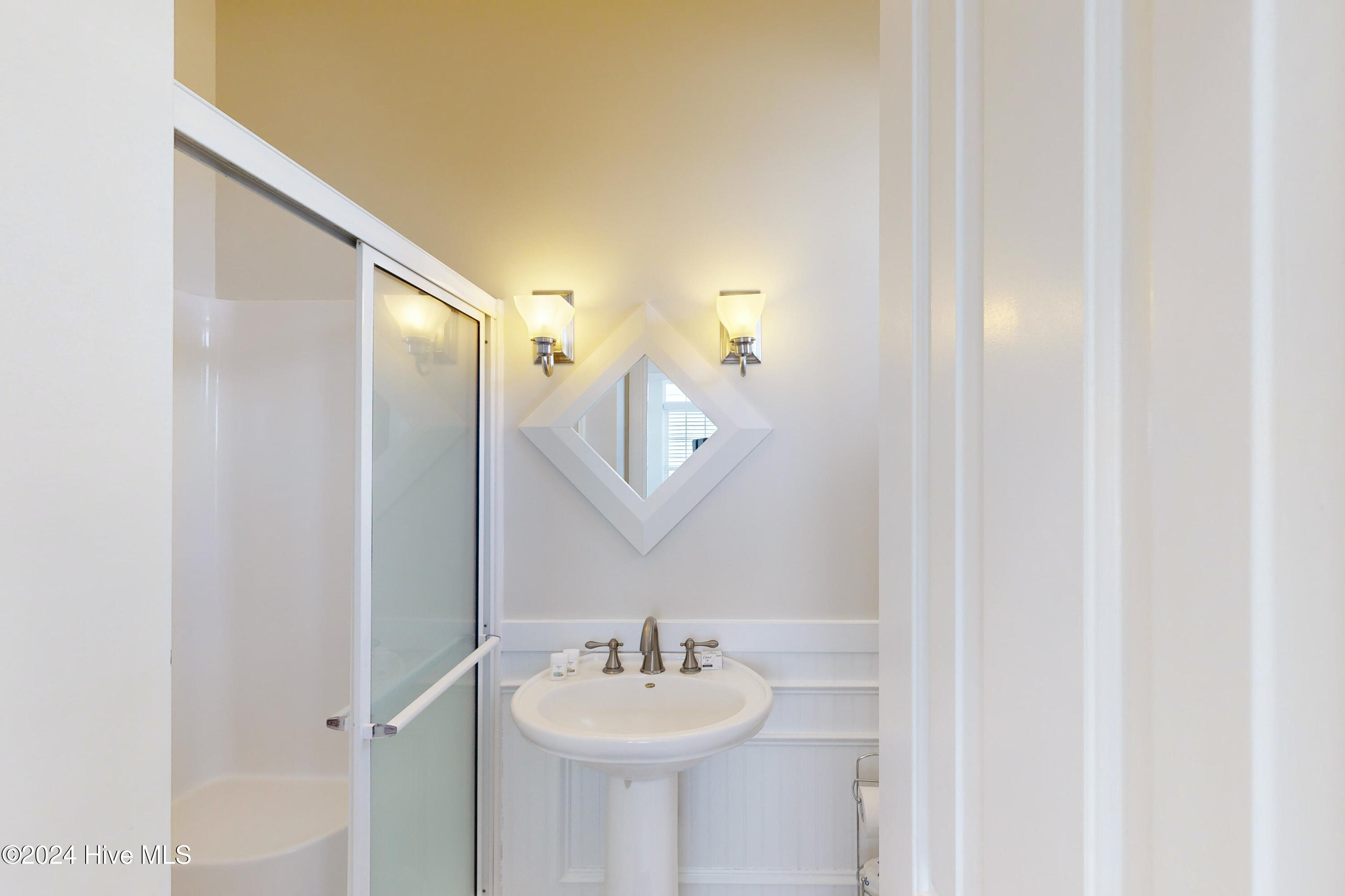 4256 Island Drive Property Photo 48