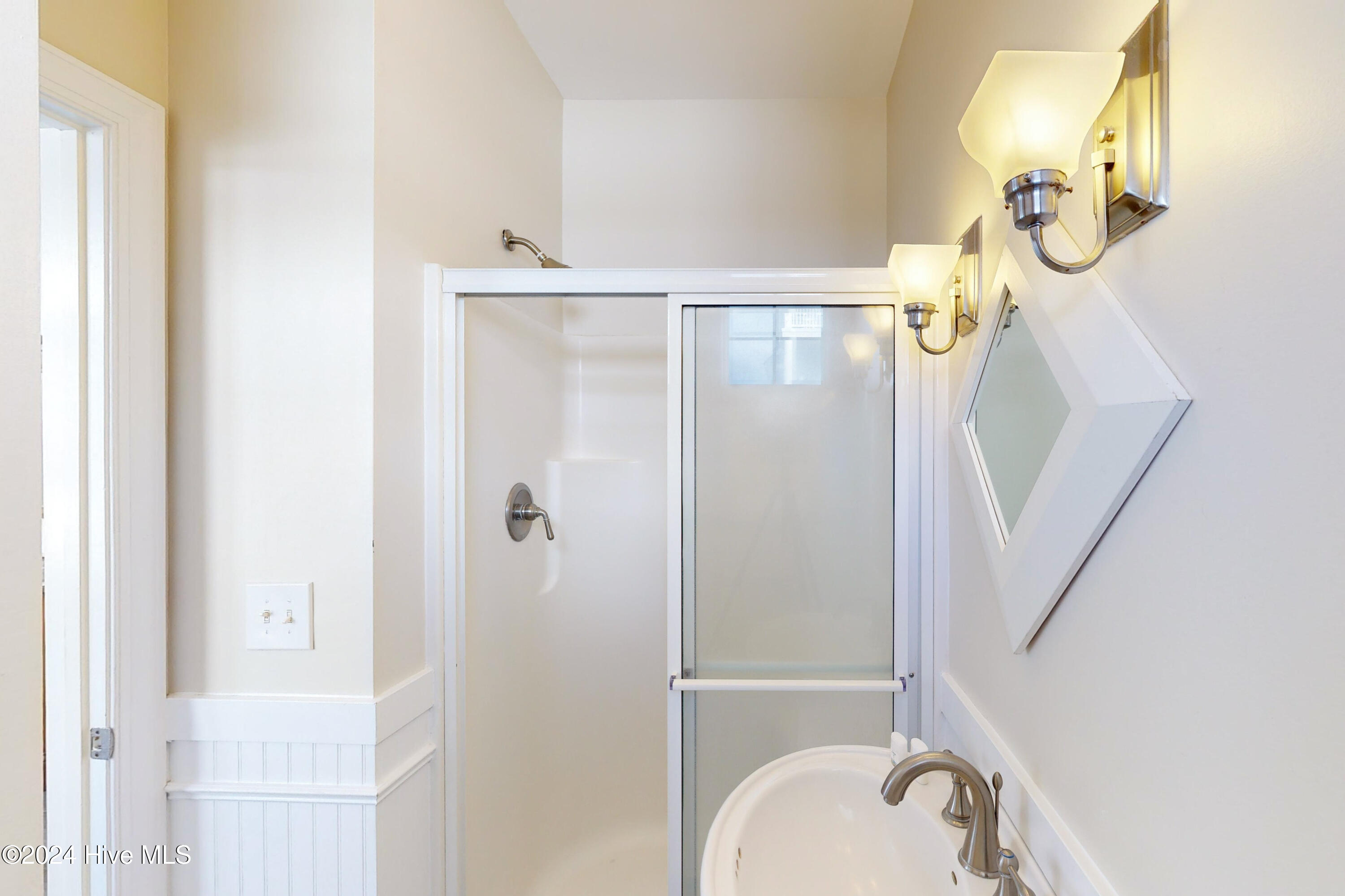 4256 Island Drive Property Photo 49