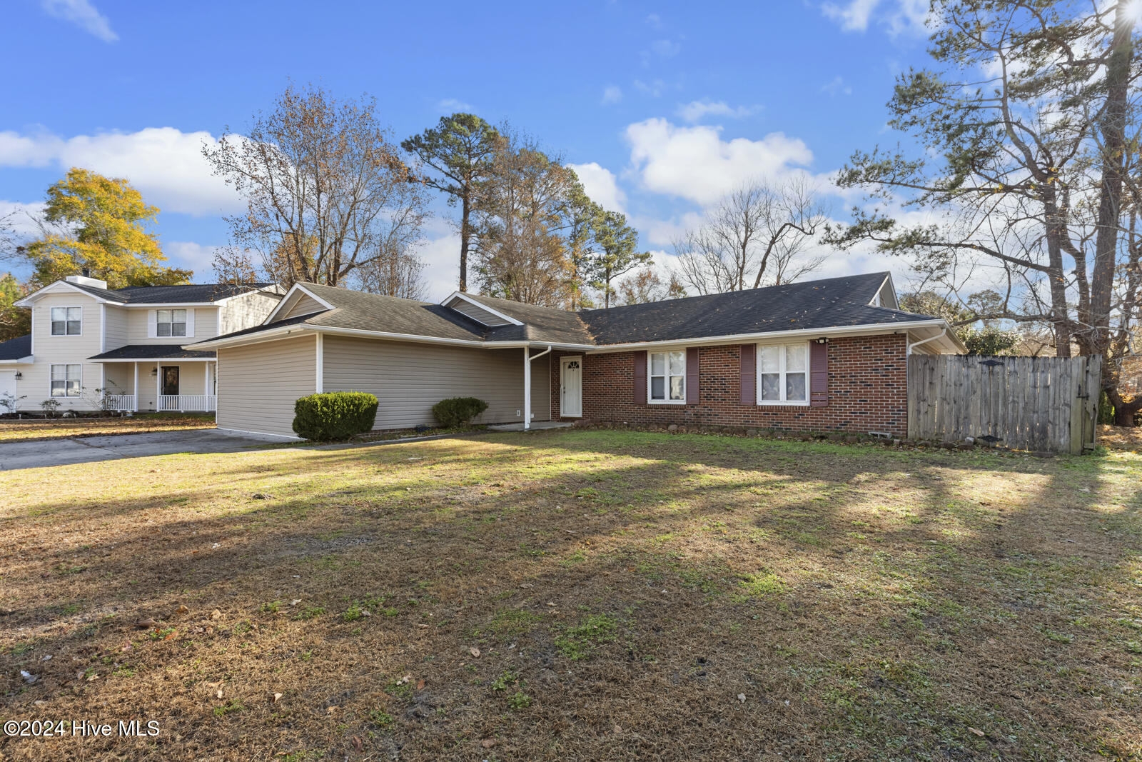 416 Sitton Place Property Photo 2