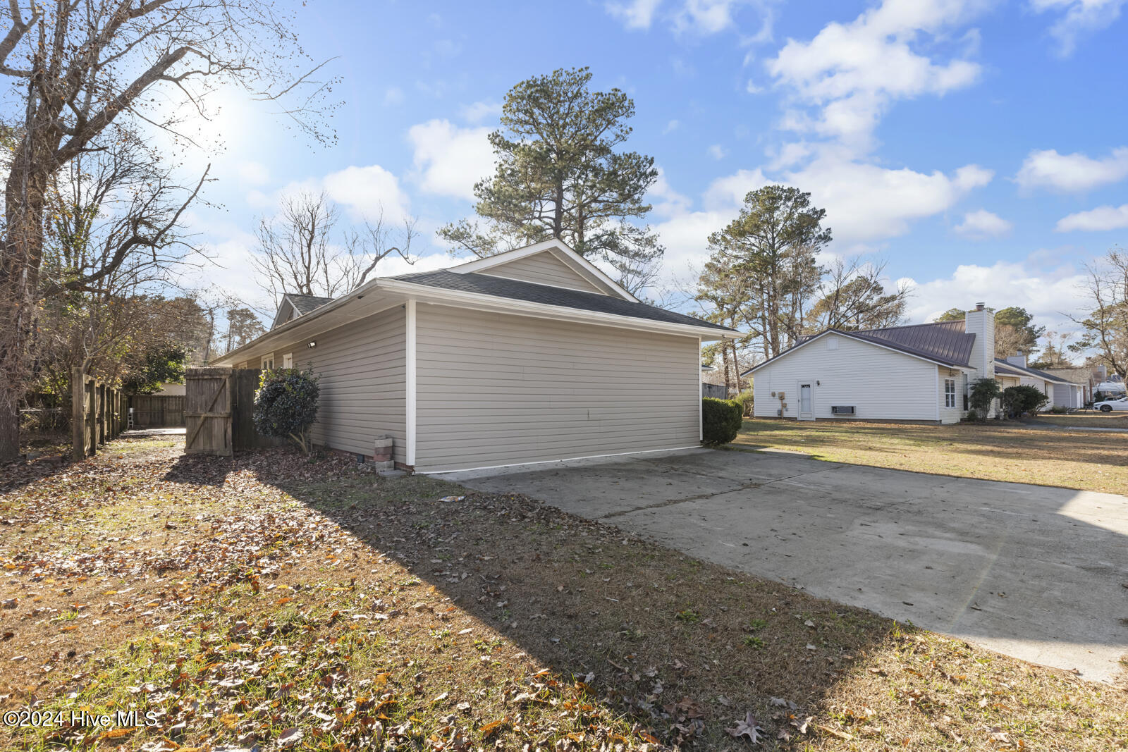 416 Sitton Place Property Photo 4