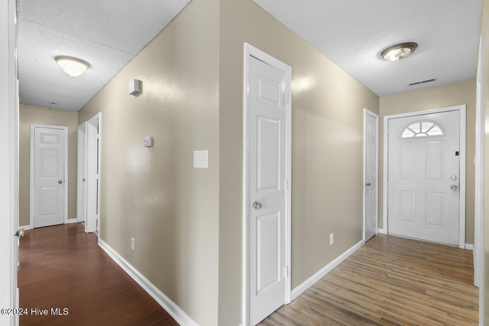 416 Sitton Place Property Photo 5