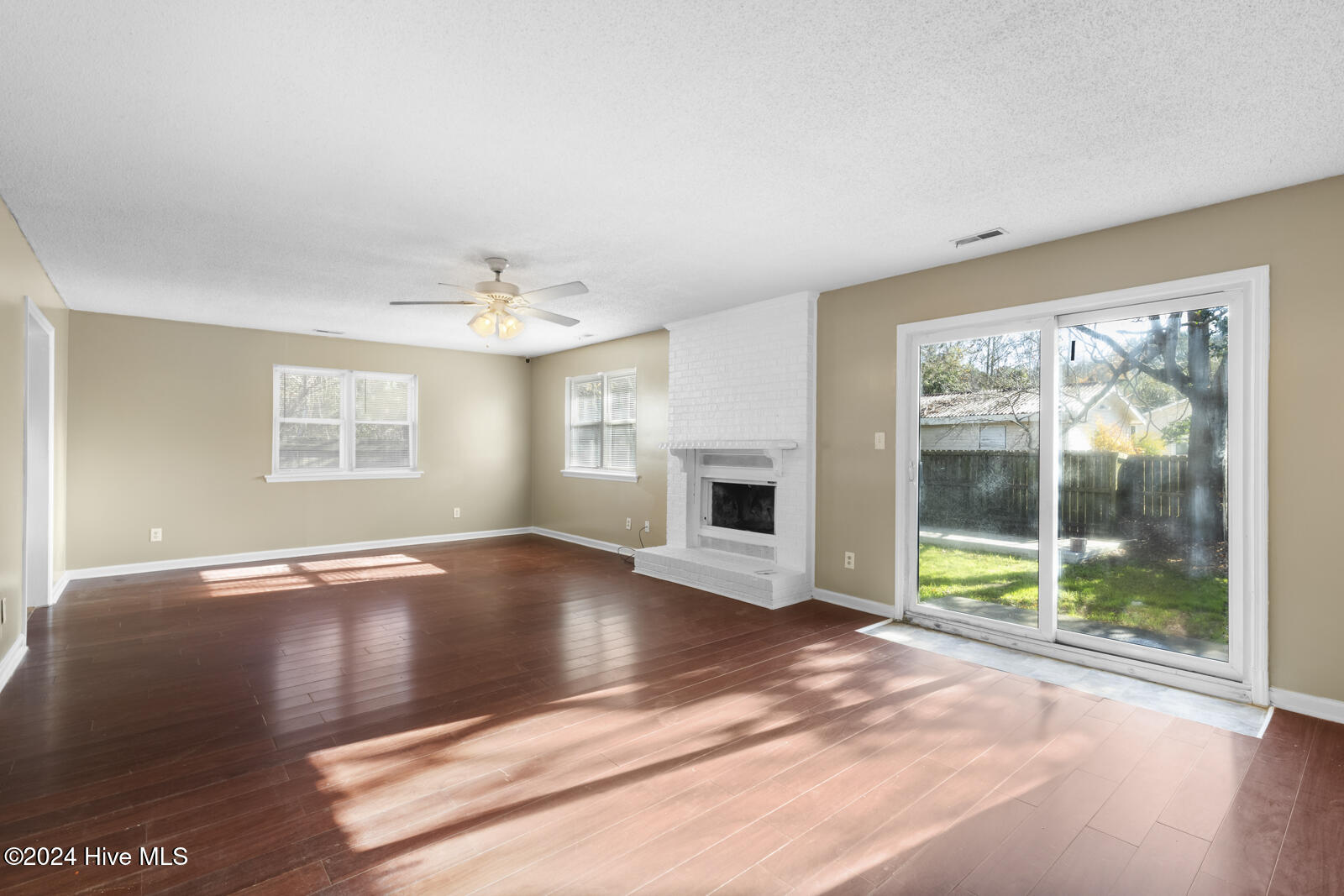 416 Sitton Place Property Photo 6