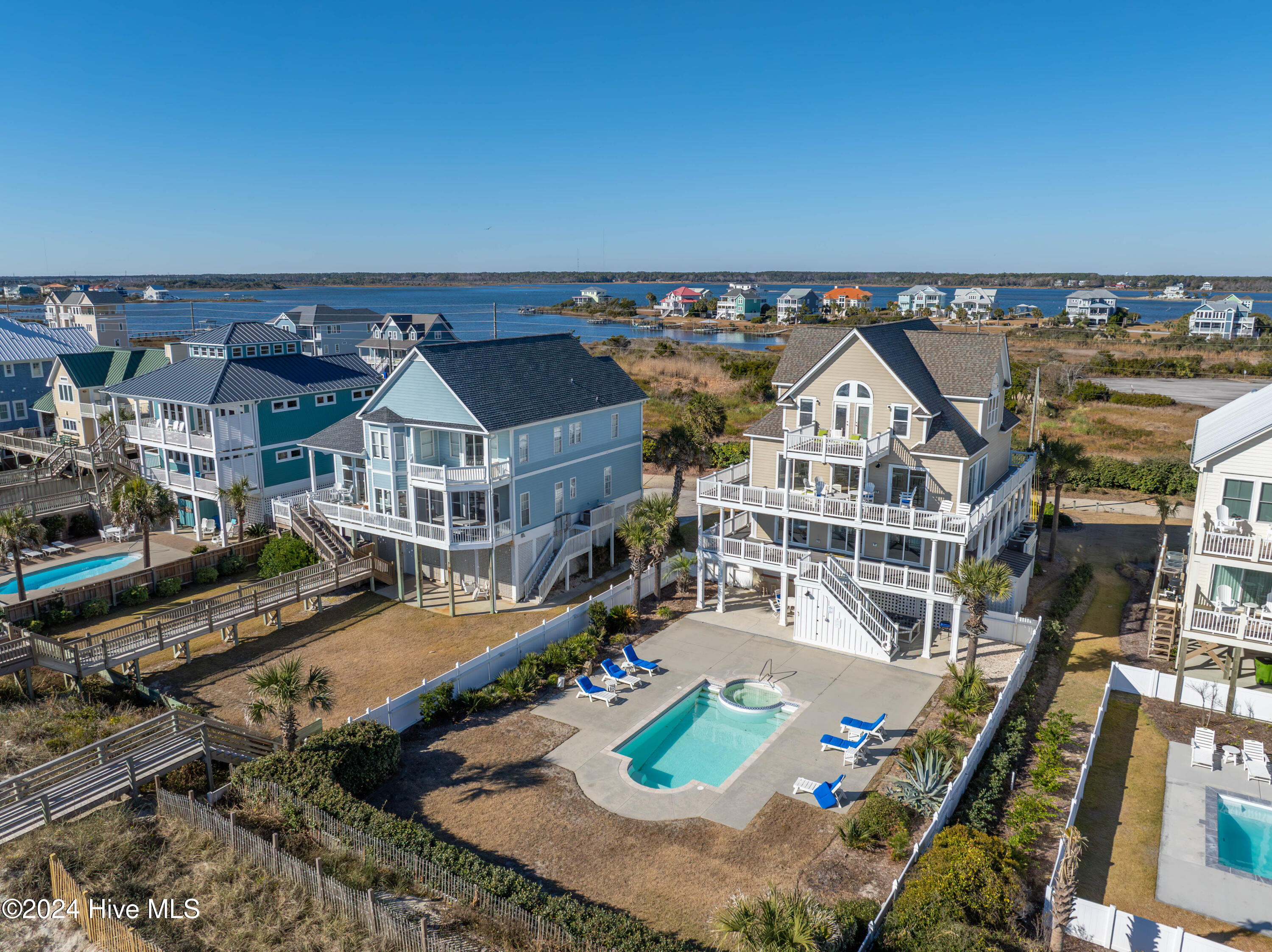 764 New River Inlet Road Property Photo 4