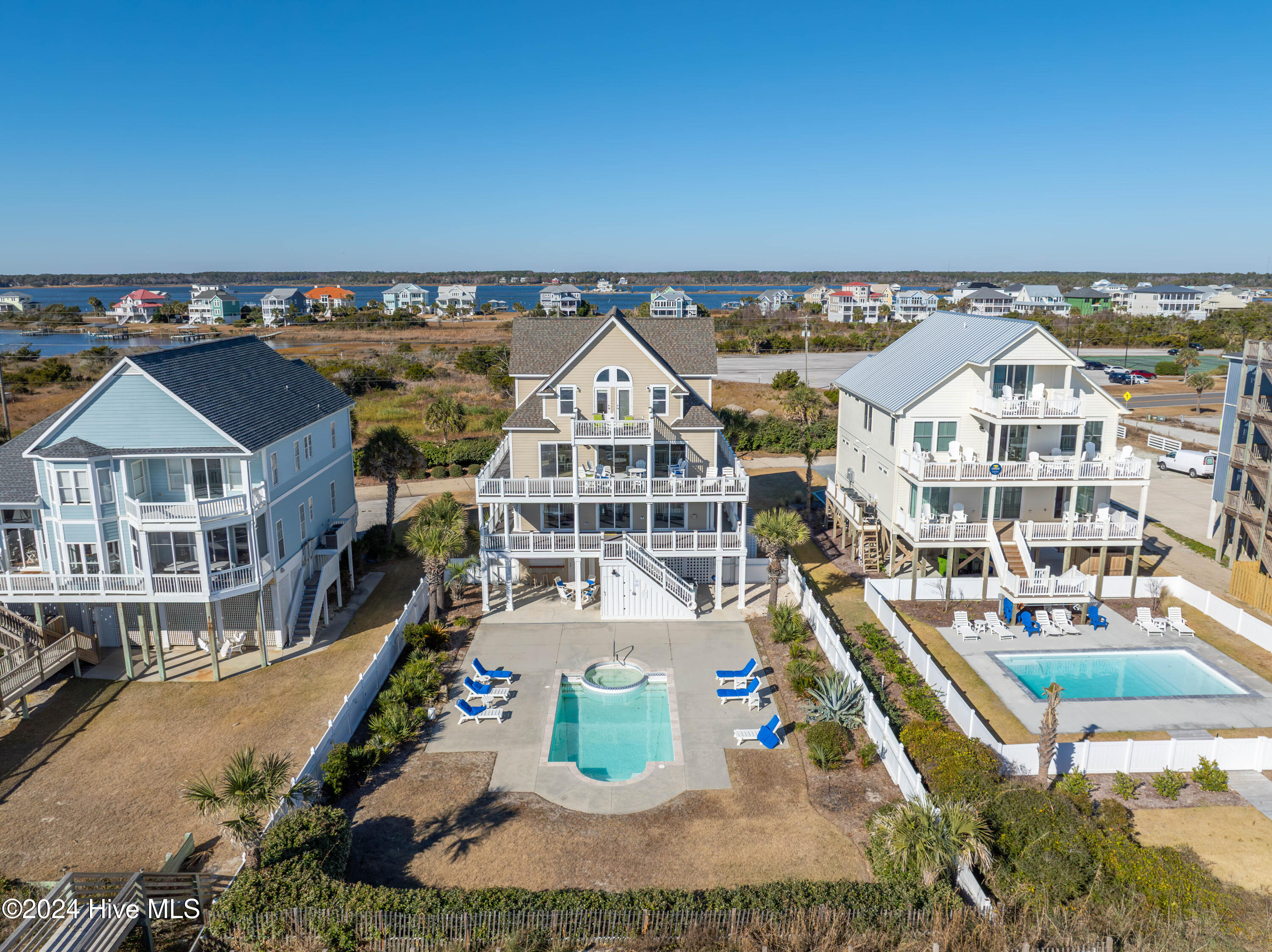 764 New River Inlet Road Property Photo 6