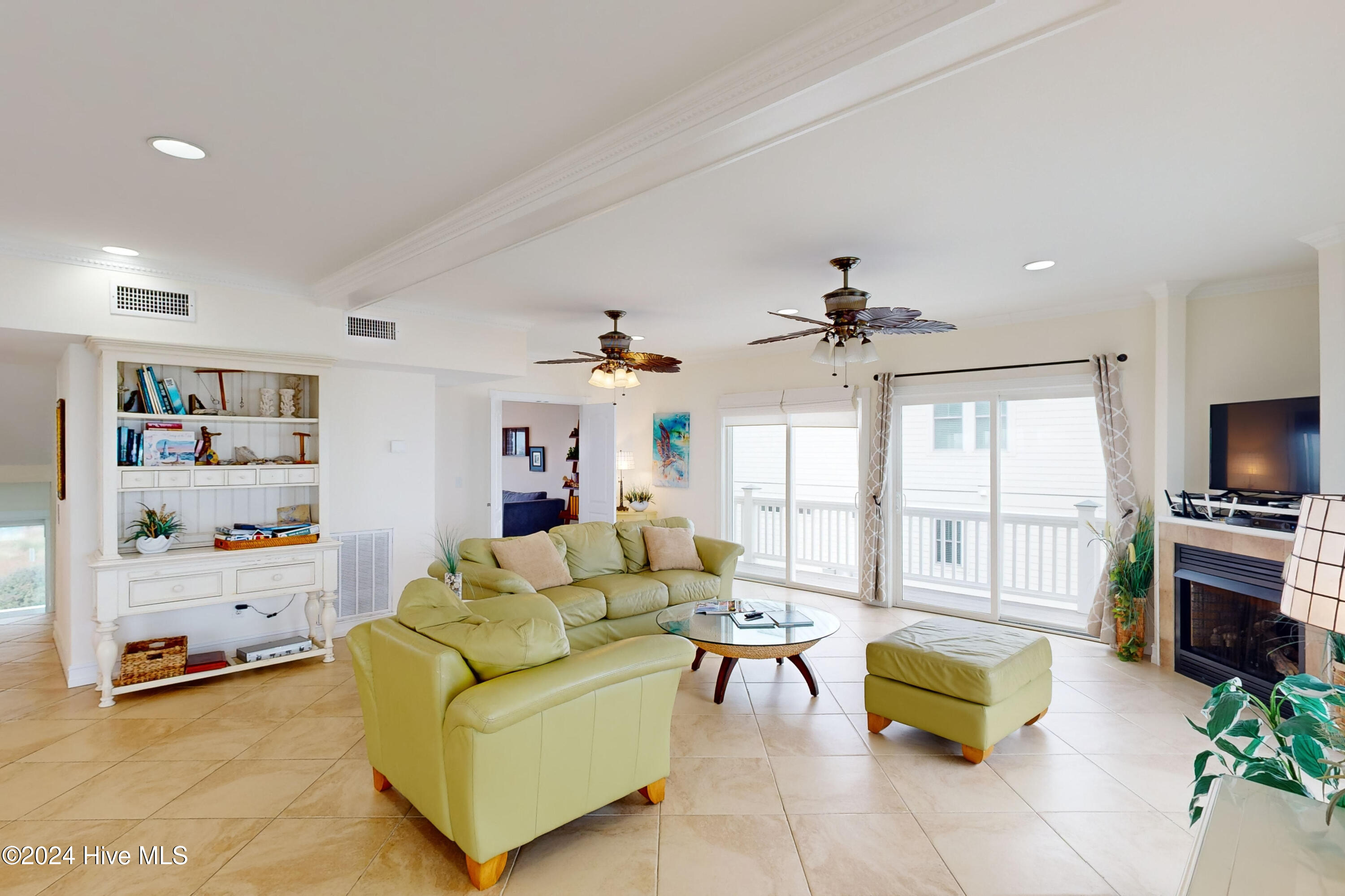 764 New River Inlet Road Property Photo 9