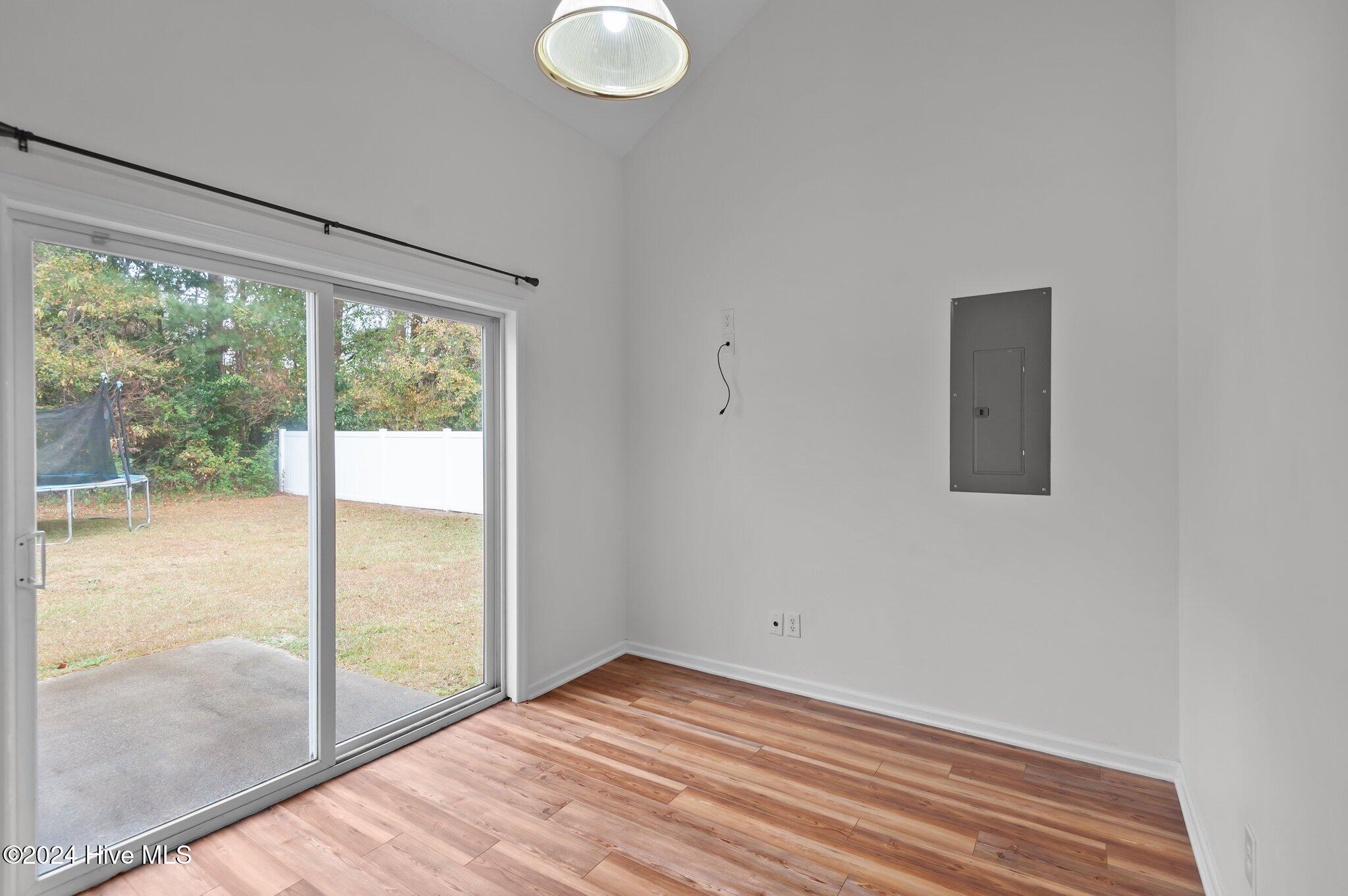 1127 Brownlea Drive A Property Photo 19