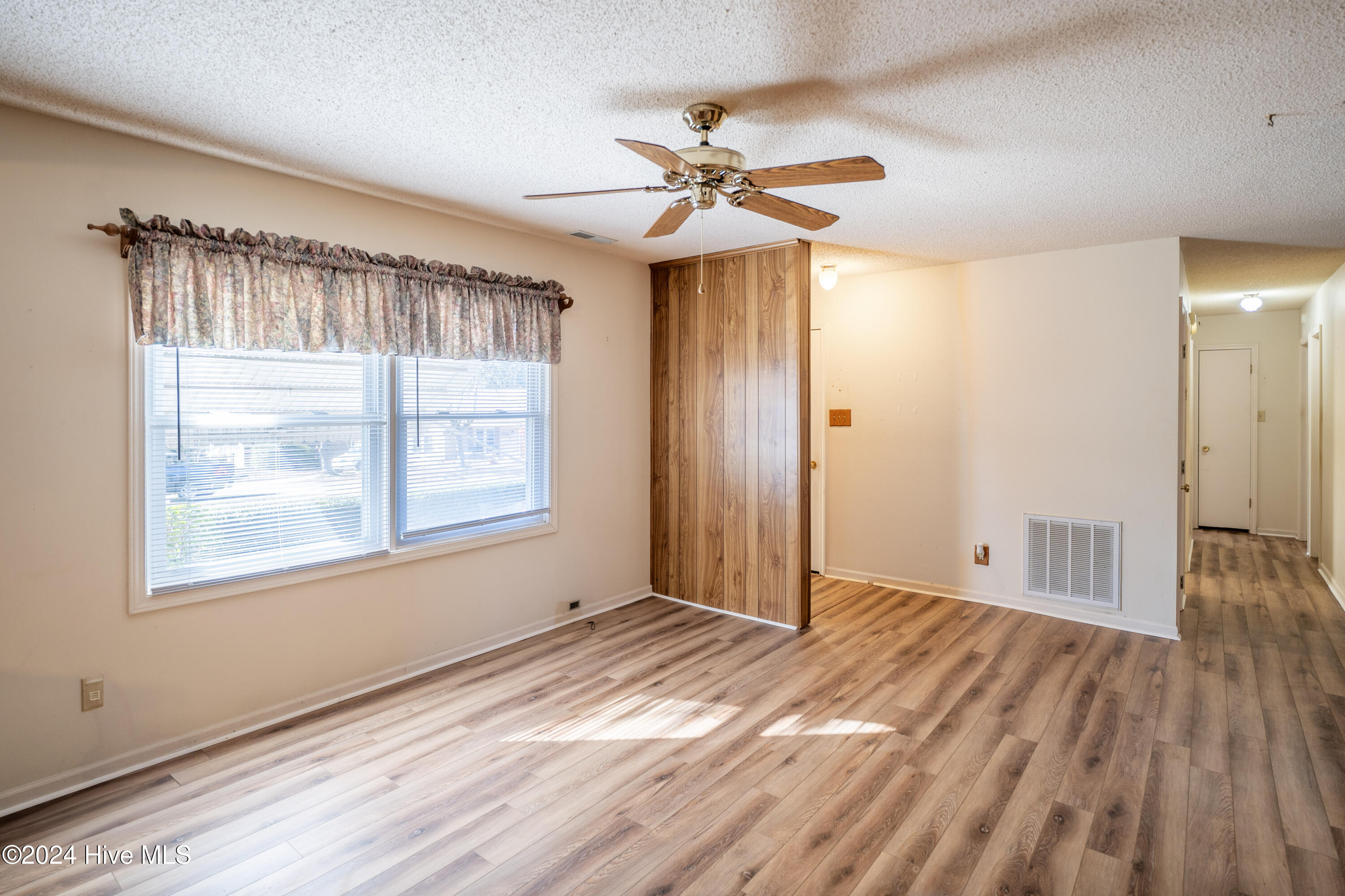 4837 Sandy Court Property Photo 17