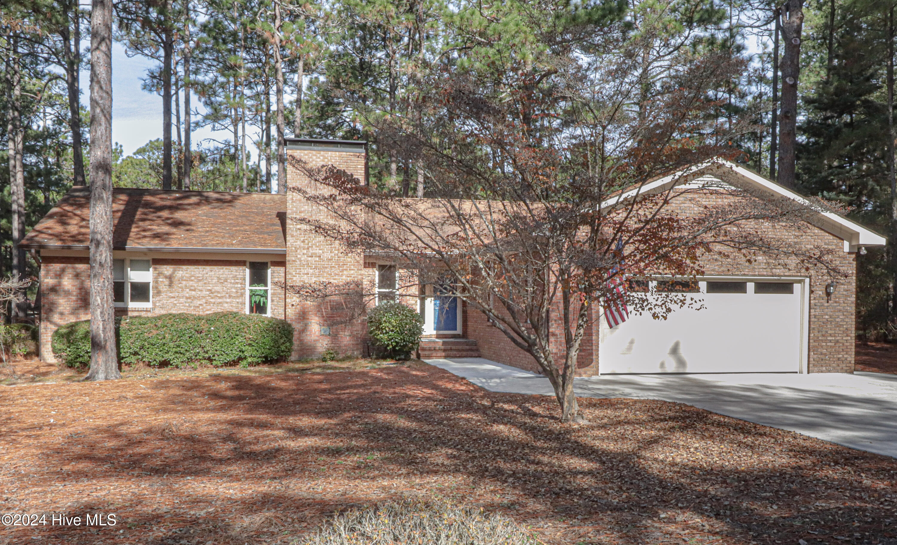 285 Pinyon Circle Property Photo 1