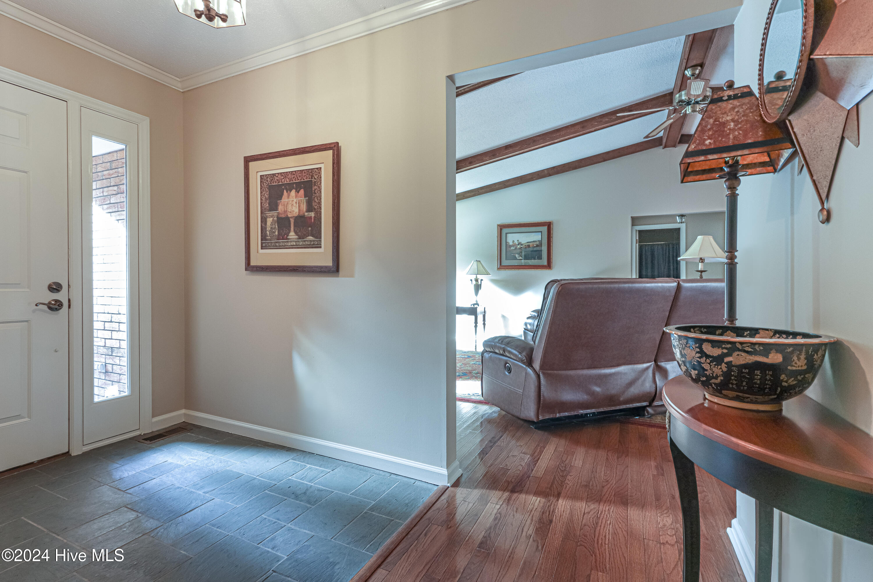 285 Pinyon Circle Property Photo 3